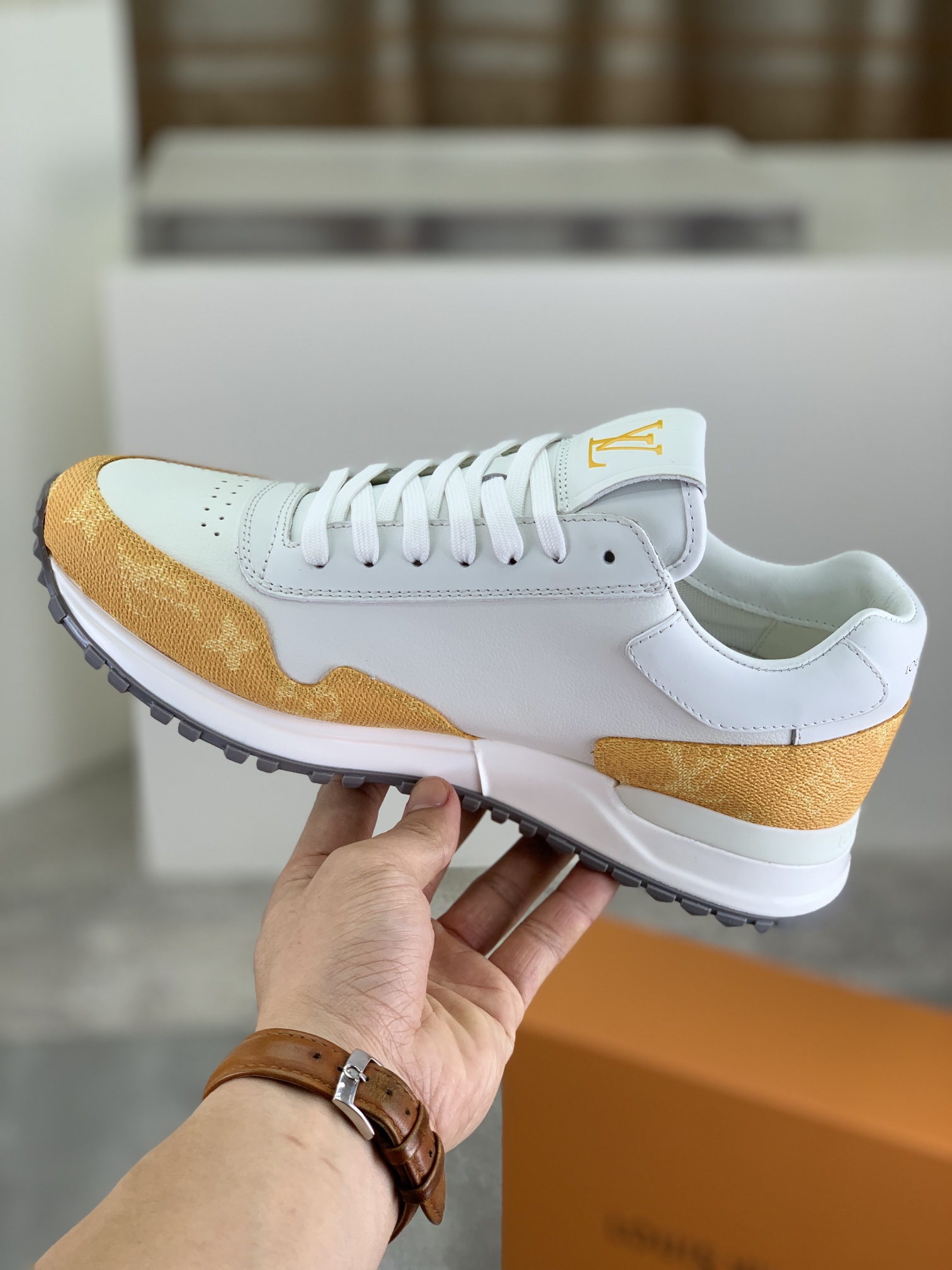 Louis Vuitton Run Away Pulse Sneakers - Leather and Rubber Sole - White 7 i1732550928 3138 0