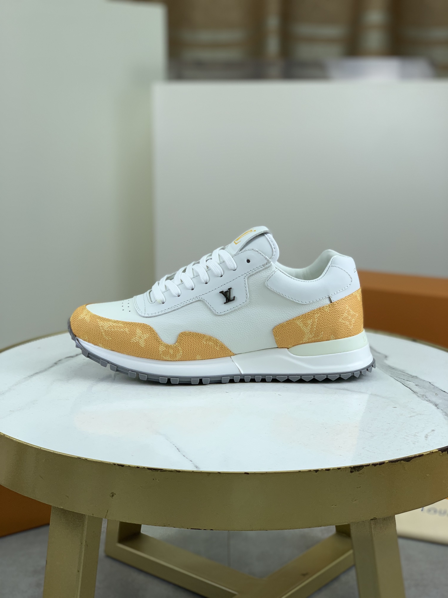 Louis Vuitton Run Away Pulse Sneakers - Leather and Rubber Sole - White 2 i1732550928 7179 0