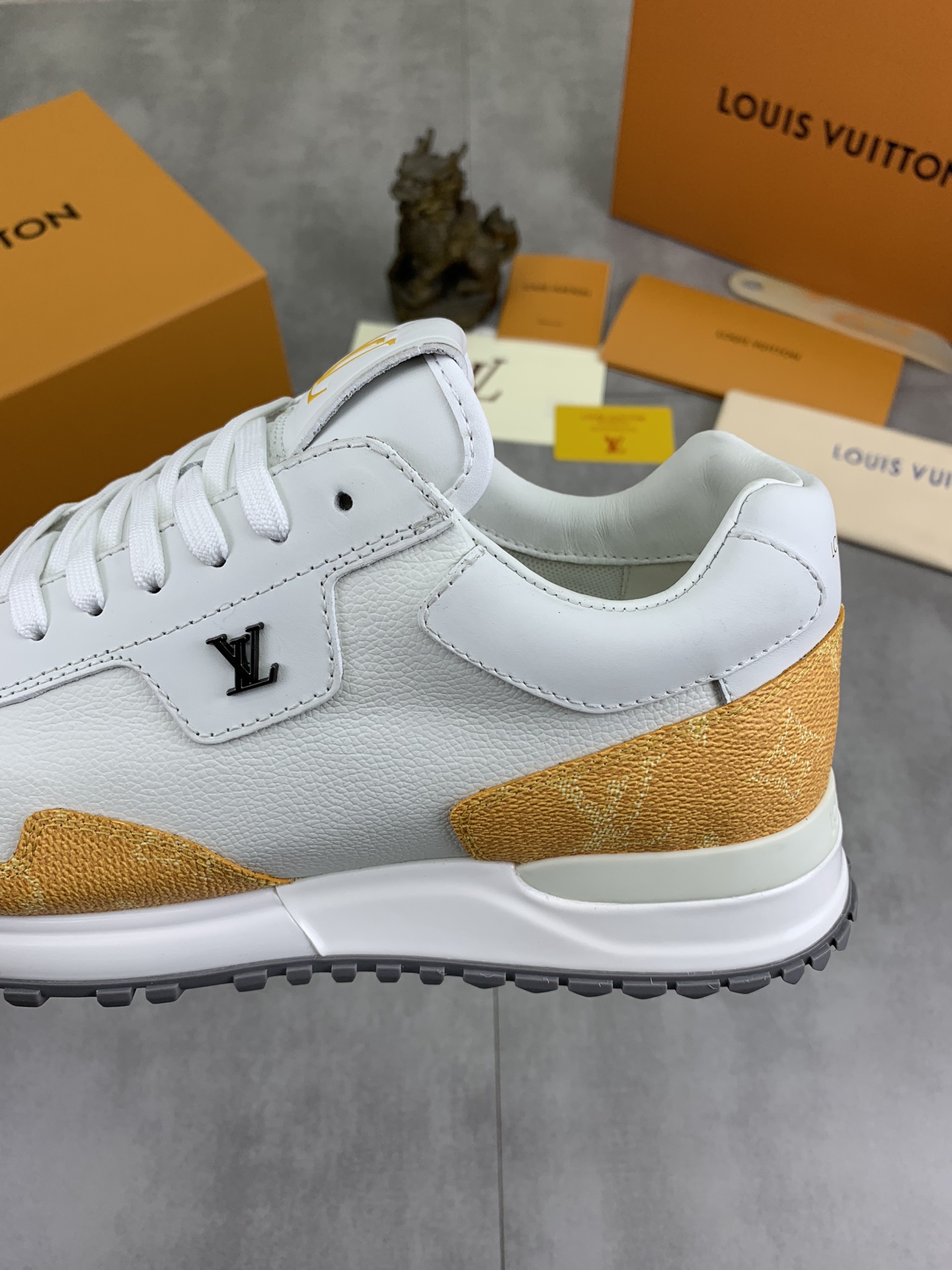 Louis Vuitton Run Away Pulse Sneakers - Leather and Rubber Sole - White 8 i1732550928 8150 0