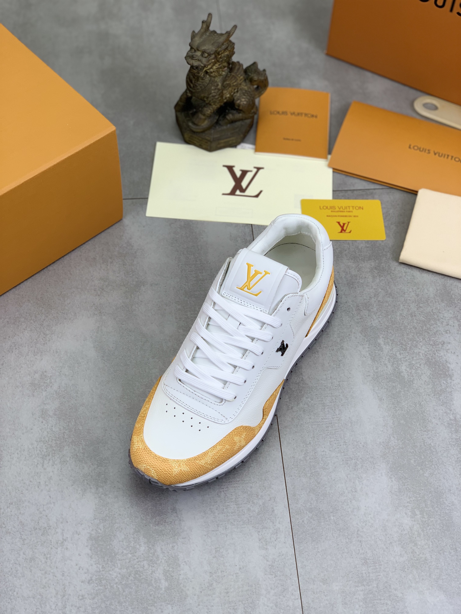 Louis Vuitton Run Away Pulse Sneakers - Leather and Rubber Sole - White 5 i1732550928 9229 0