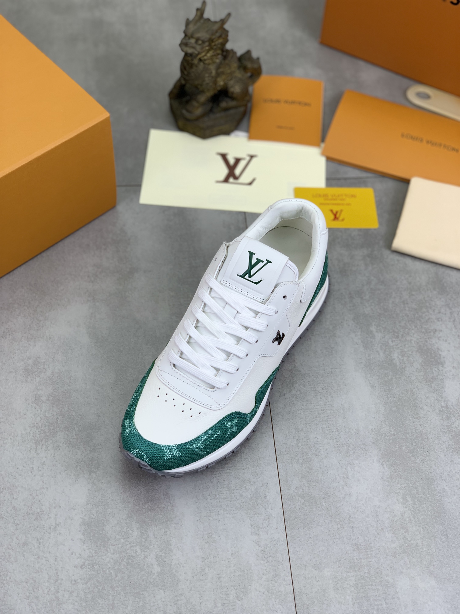 Louis Vuitton Men's Run Away Pulse Sneaker Leather Green Monogram Size 5 i1732550949 7747 0