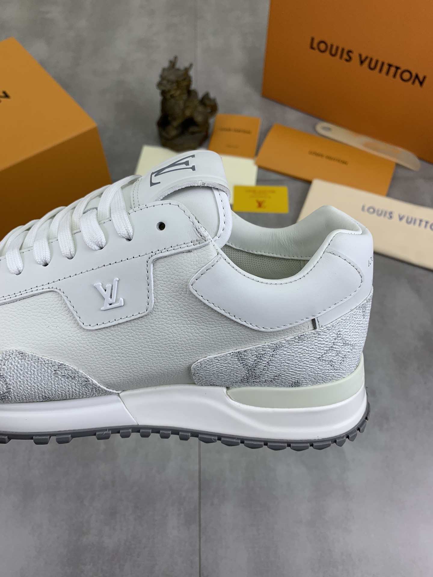 Louis Vuitton Men's White Leather Trainer Sneakers, Size 38-44 8 i1732551049 7541 1