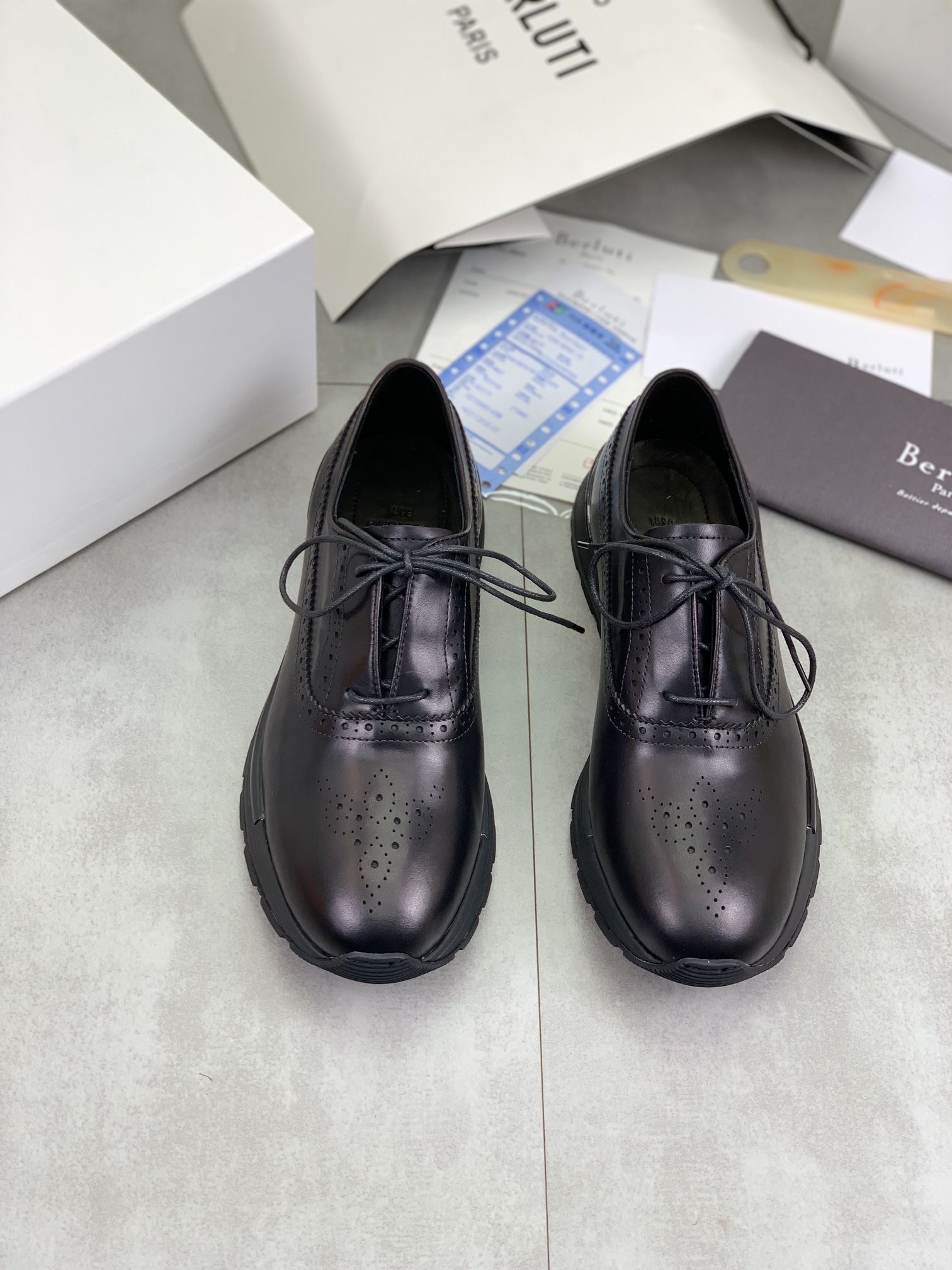 Precio de fábrica P420 versión superior Berluti Bruti zapatos de los hombres deportivos y casuales d