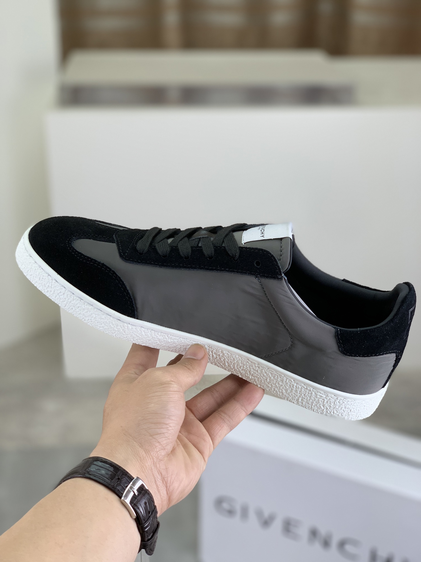 Givenchy Men's City Sport Low-Top Sneakers, Calf Leather, Black, Size 38-44 7 i1741631227210 770 0 5