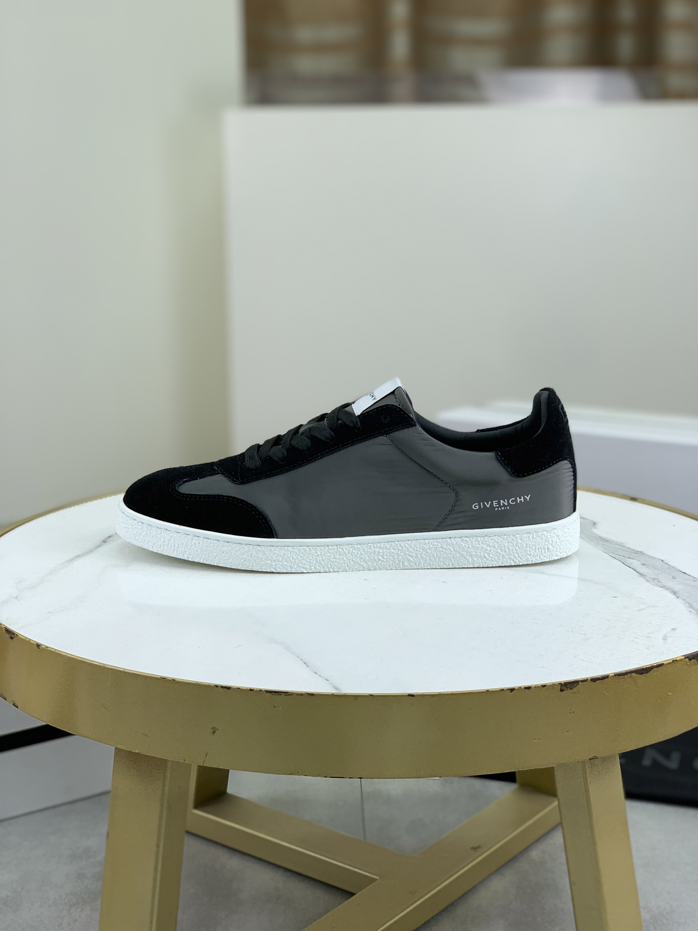 Givenchy Men's City Sport Low-Top Sneakers, Calf Leather, Black, Size 38-44