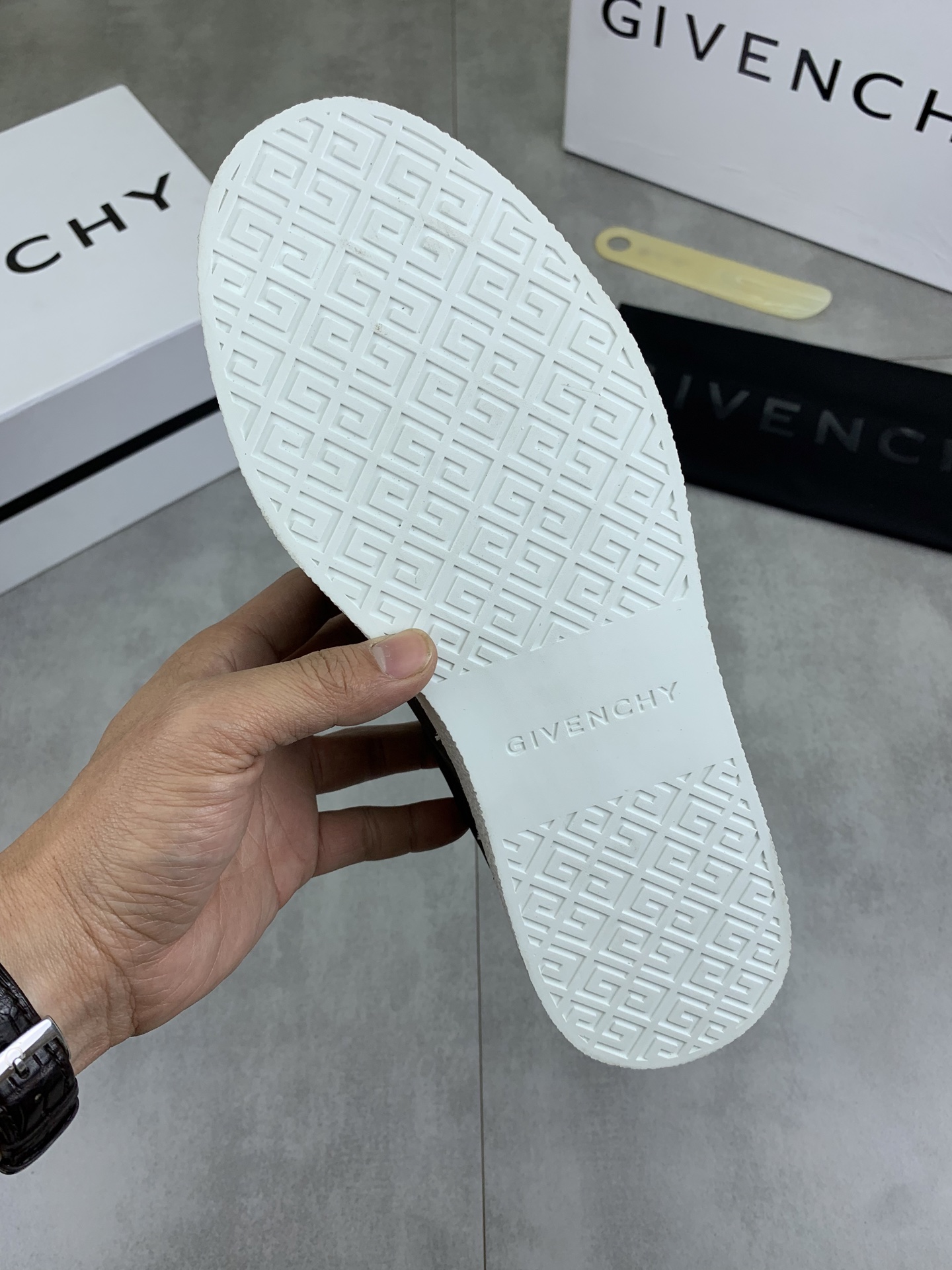 Givenchy Men's City Sport Low-Top Sneakers, Calf Leather, Black, Size 38-44 9 i1741631229452 3362 0 7