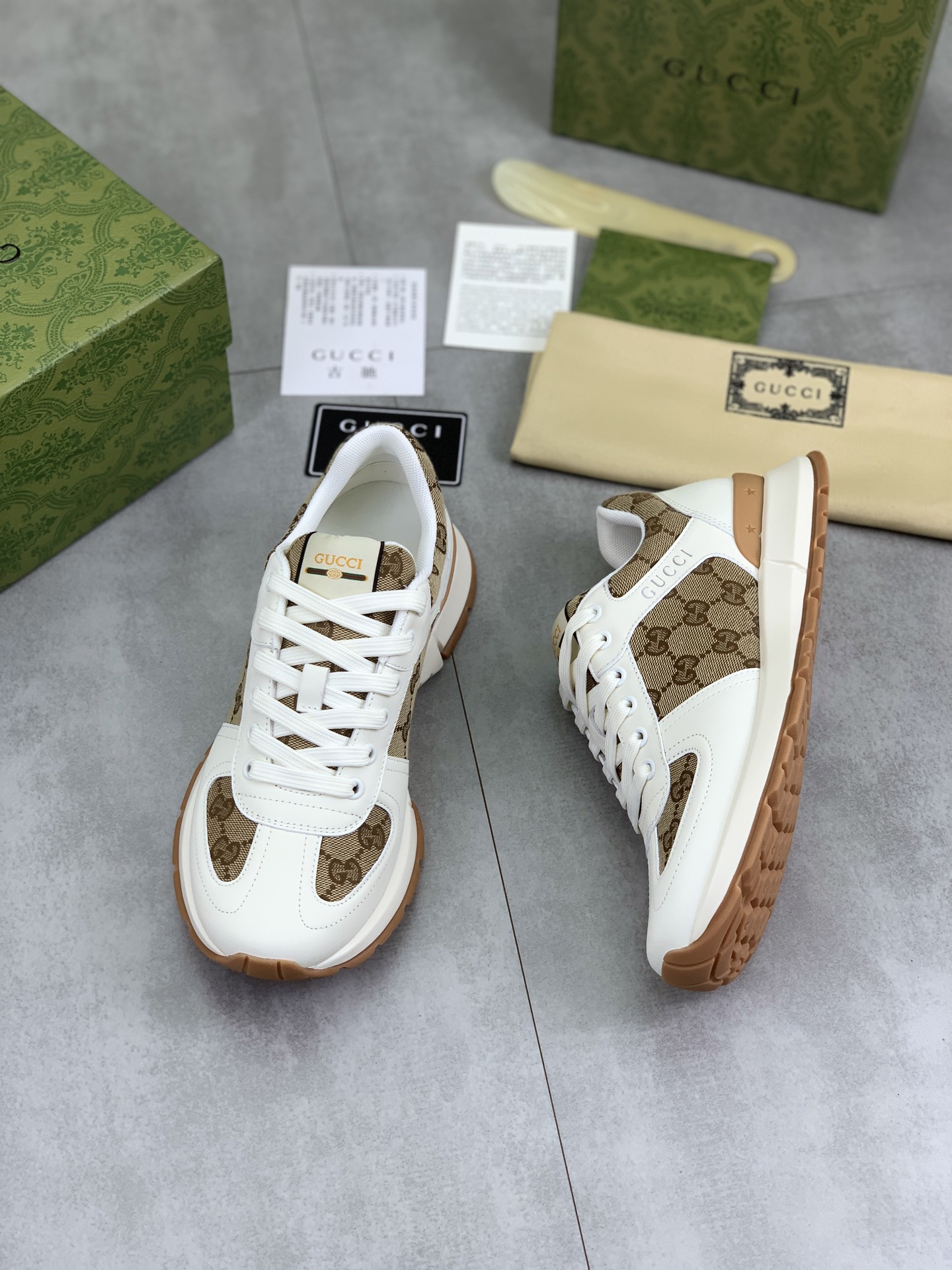 Gucci Men's Sneakers in White Leather and Monogram Canvas 6 i1742312507906 6324 0 4