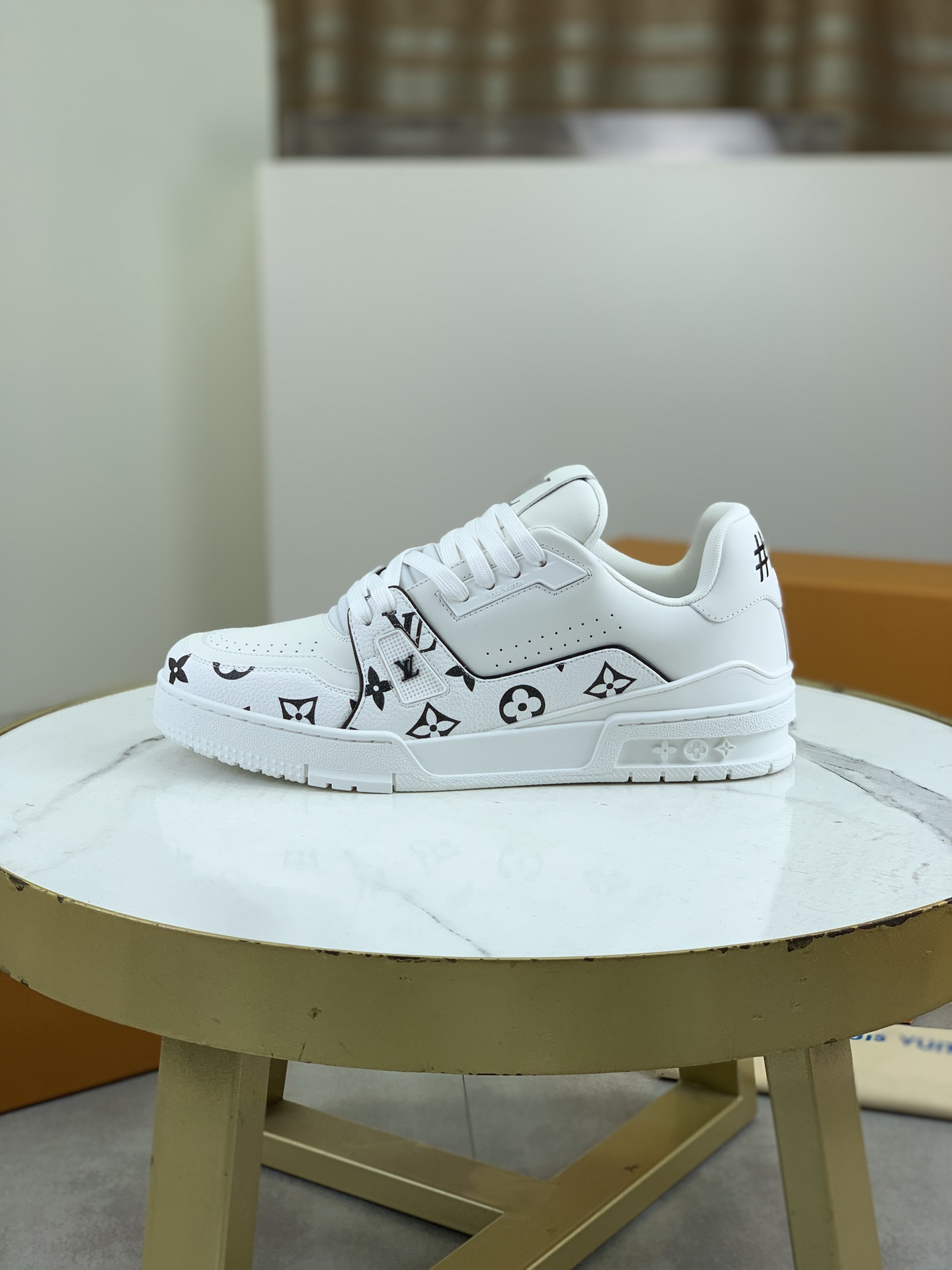Louis Vuitton High-Top Sneakers in White Leather with Monogram Design 2 i1743269374857 3671 0 0