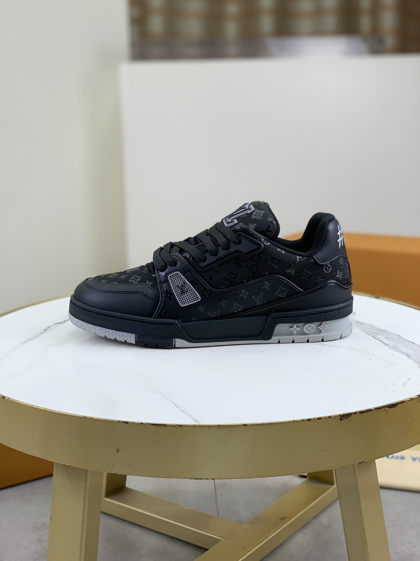 Louis Vuitton High-Top Sneakers, Original Leather, Comfortable TPU Sole Men's Shoes 16 i1743269427831 1973 0 0