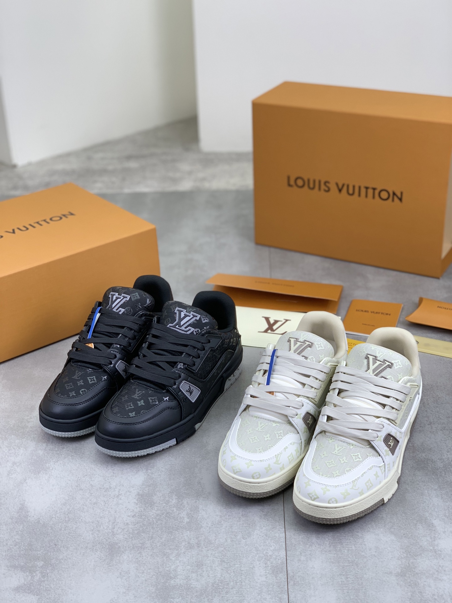 Louis Vuitton High-Top Sneakers, Original Leather, Comfortable TPU Sole Men's Shoes 25 i1743269430556 2817 0 9