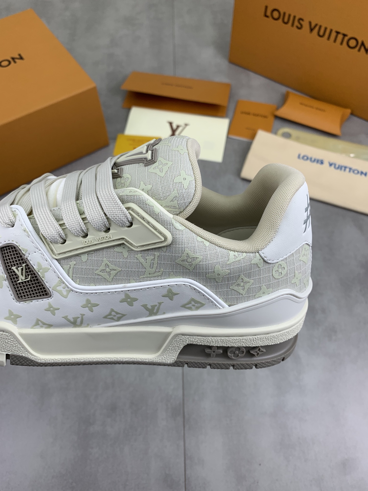 Louis Vuitton High-Top Sneakers in White Calfskin Leather, Size 38-45 8 i1743269451947 1927 0 6