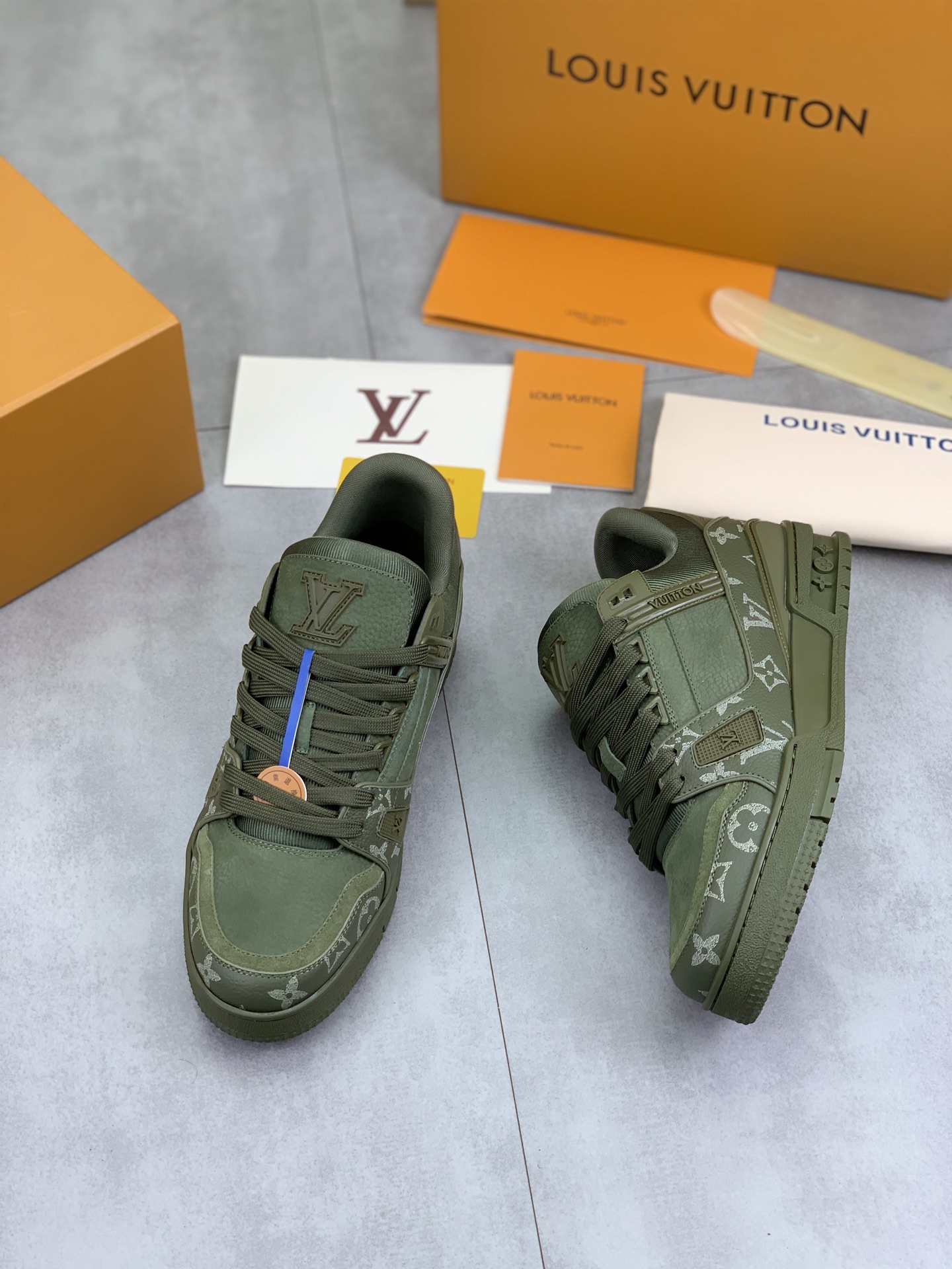 Louis Vuitton High-Top Sneakers in Olive Green Monogram Leather 6 i1743269522970 8842 0 4