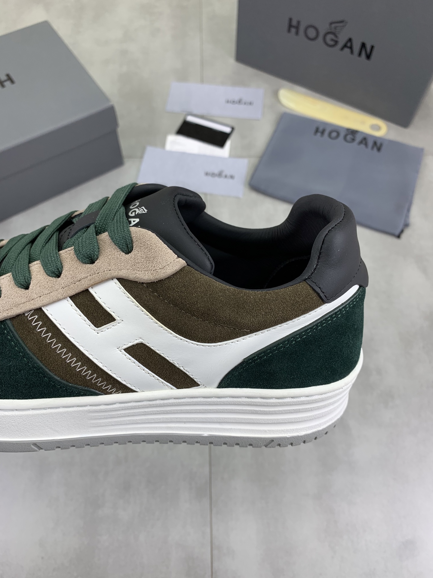 Hogan H630 Series Sneakers: Retro Style, Premium Leather, and Comfortable Fit 8 i1744215724515 4283 0 6