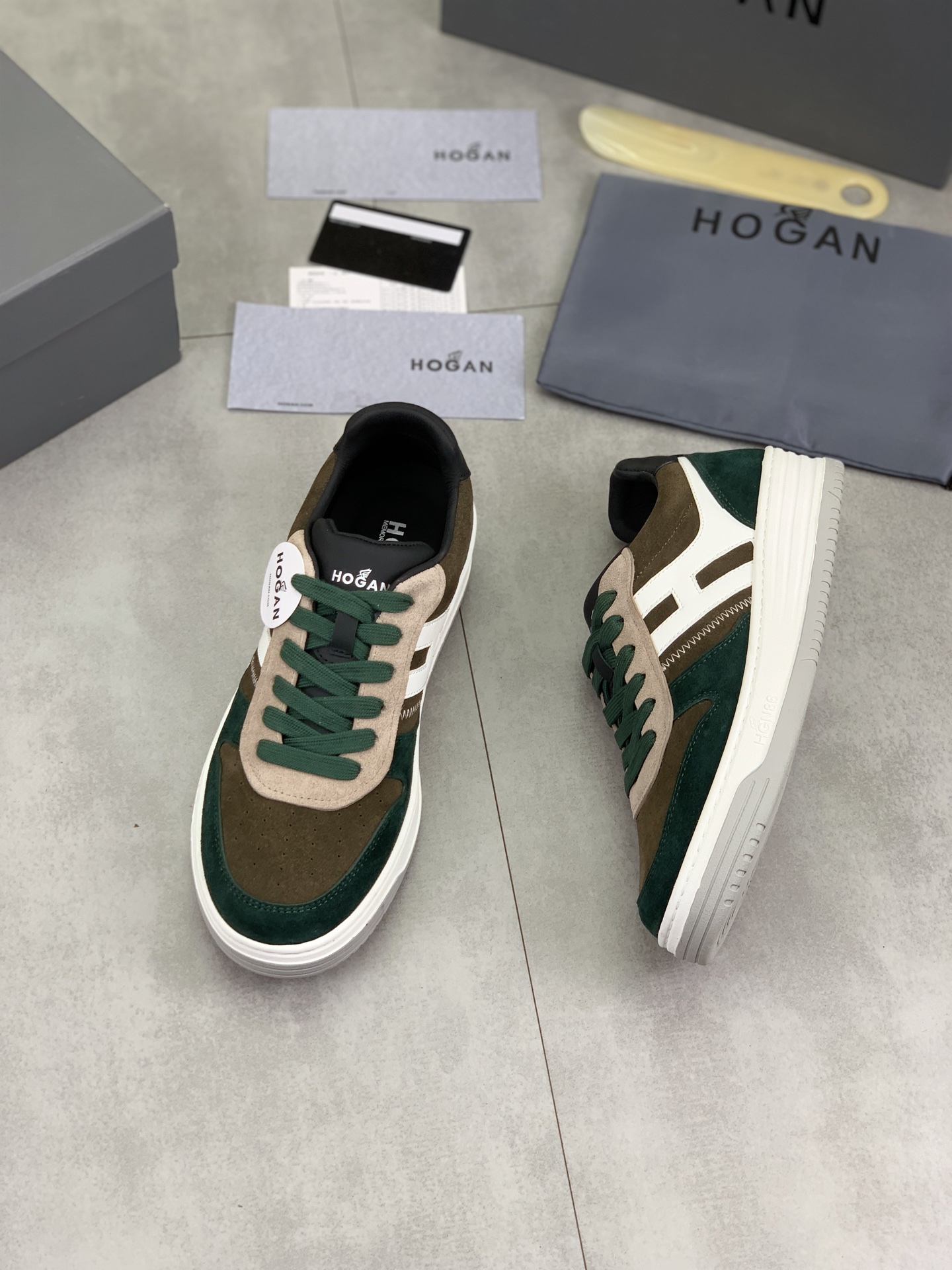 Hogan H630 Series Sneakers: Retro Style, Premium Leather, and Comfortable Fit 6 i1744215728315 544 0 4