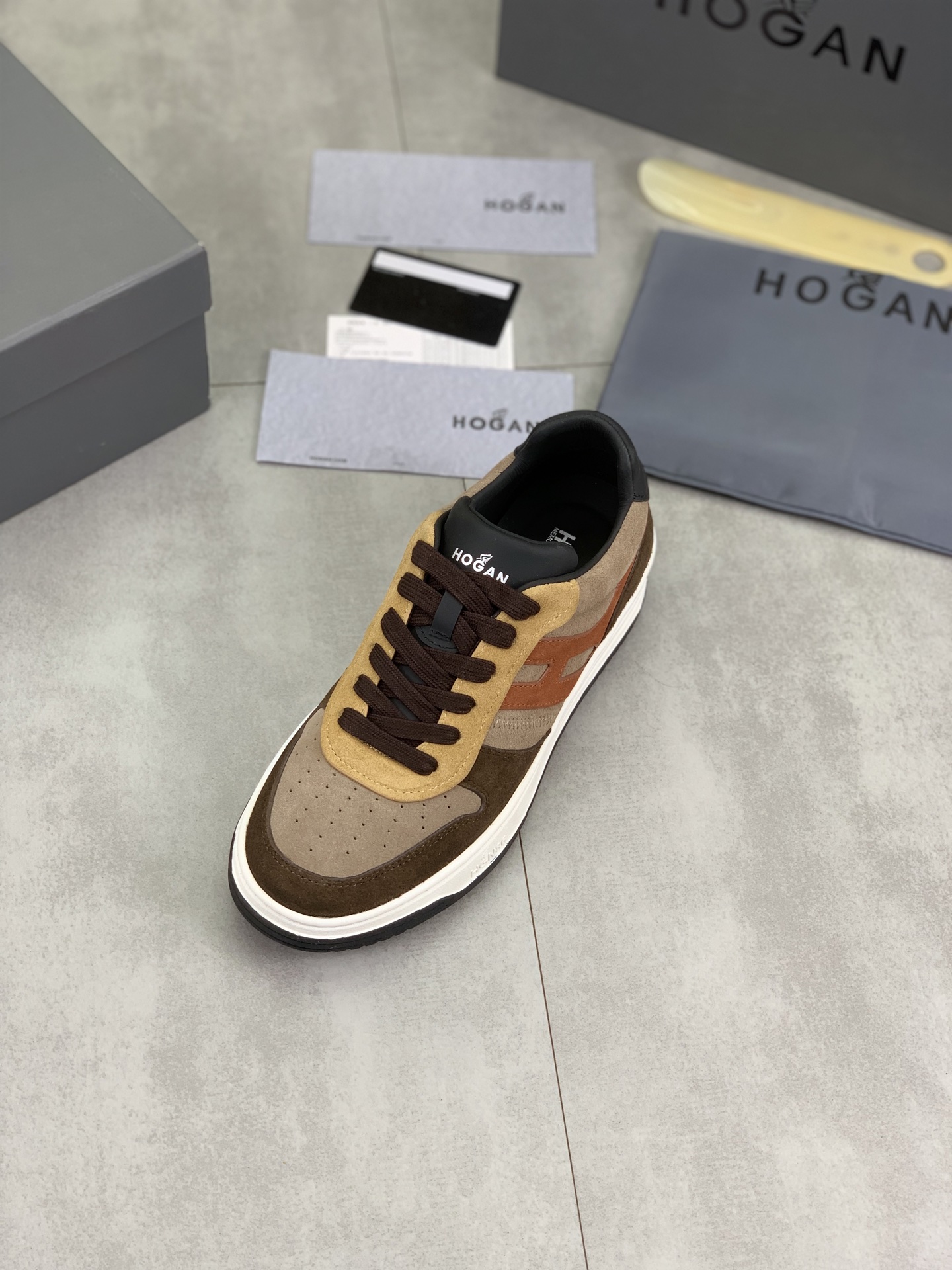 Hogan H630 Series Men's Leather Sneakers Retro Basketball Style Size 39-44 5 i1744215751680 5971 0 3