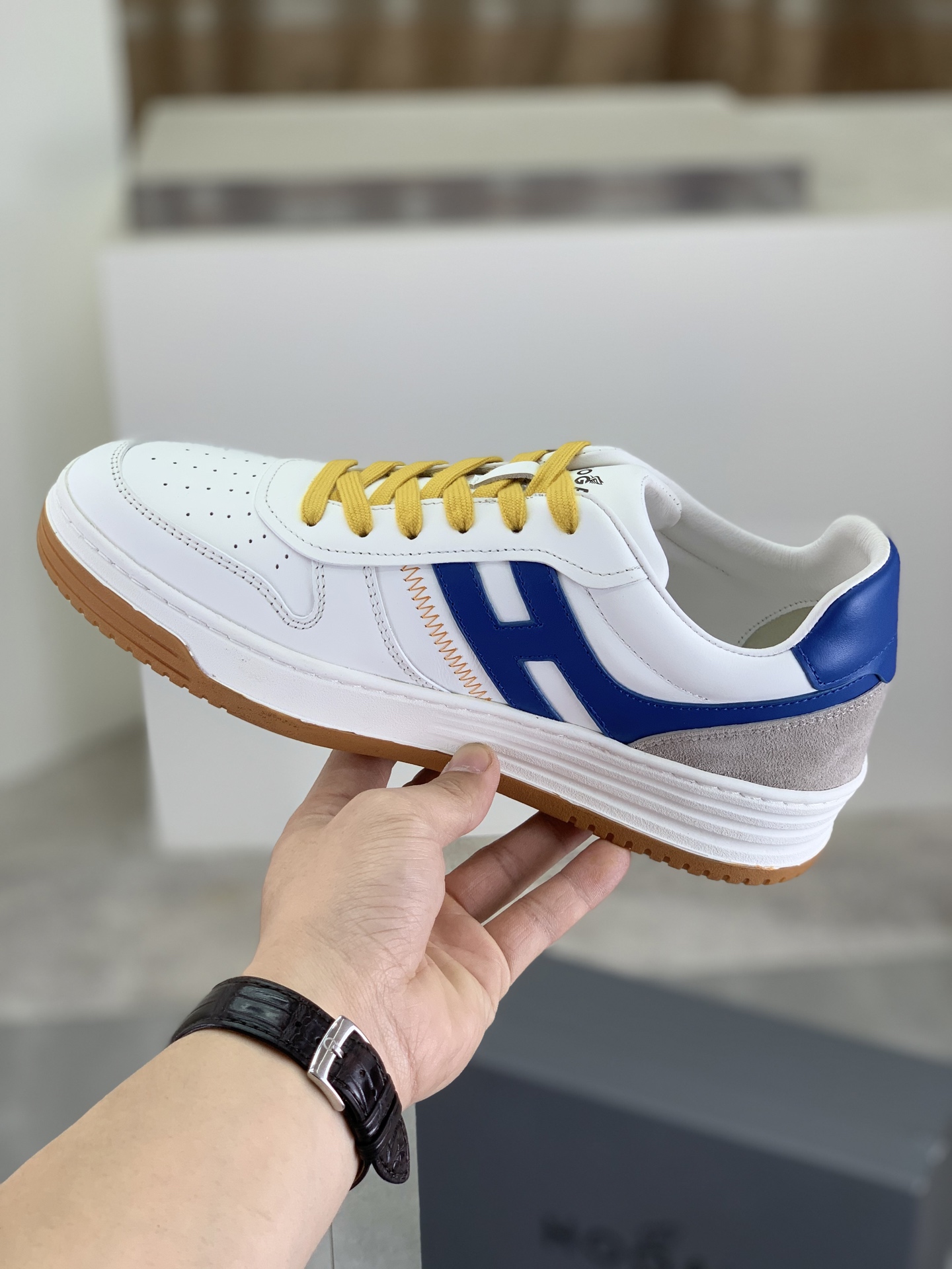 Hogan H630 Series Retro Sneakers - Premium Leather, Comfortable EVA Sole 7 i1744215845388 2525 0 5