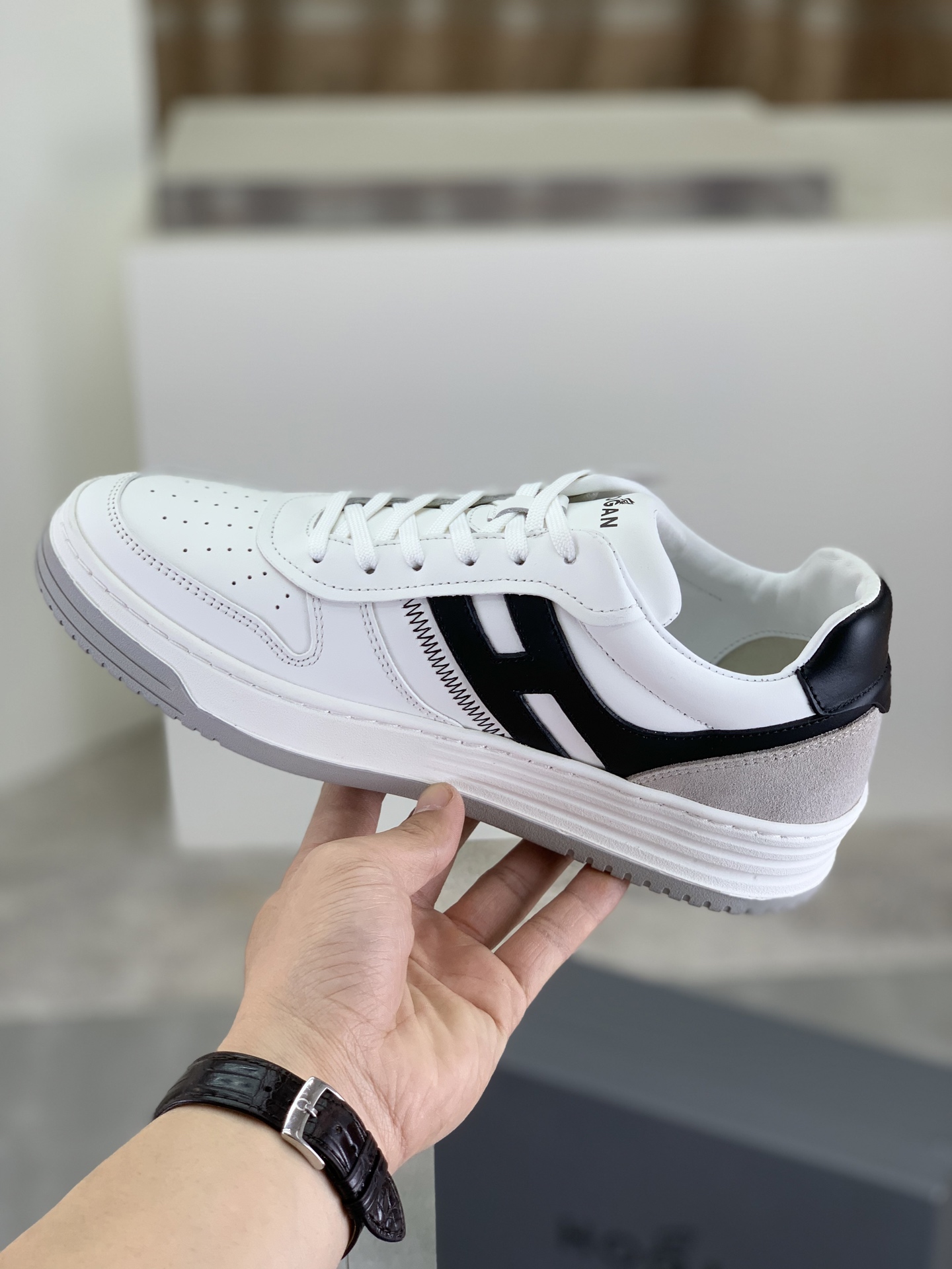 Hogan H630 Series Retro Sneakers with Leather, Comfortable EVA Sole, Sizes 39-44 7 i1744215879377 7827 0 5