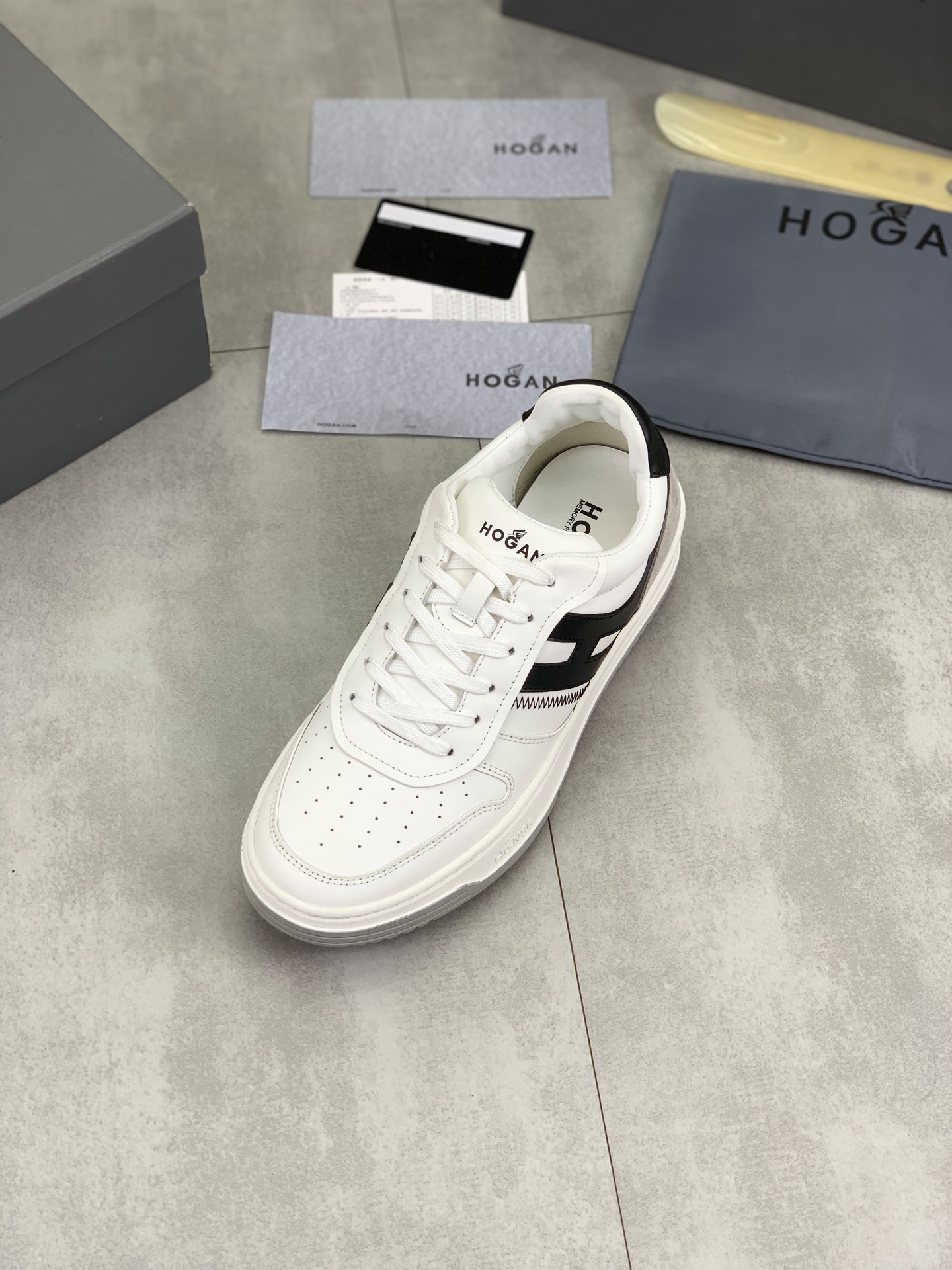 Hogan H630 Series Retro Sneakers with Leather, Comfortable EVA Sole, Sizes 39-44 5 i1744215882318 3929 0 3