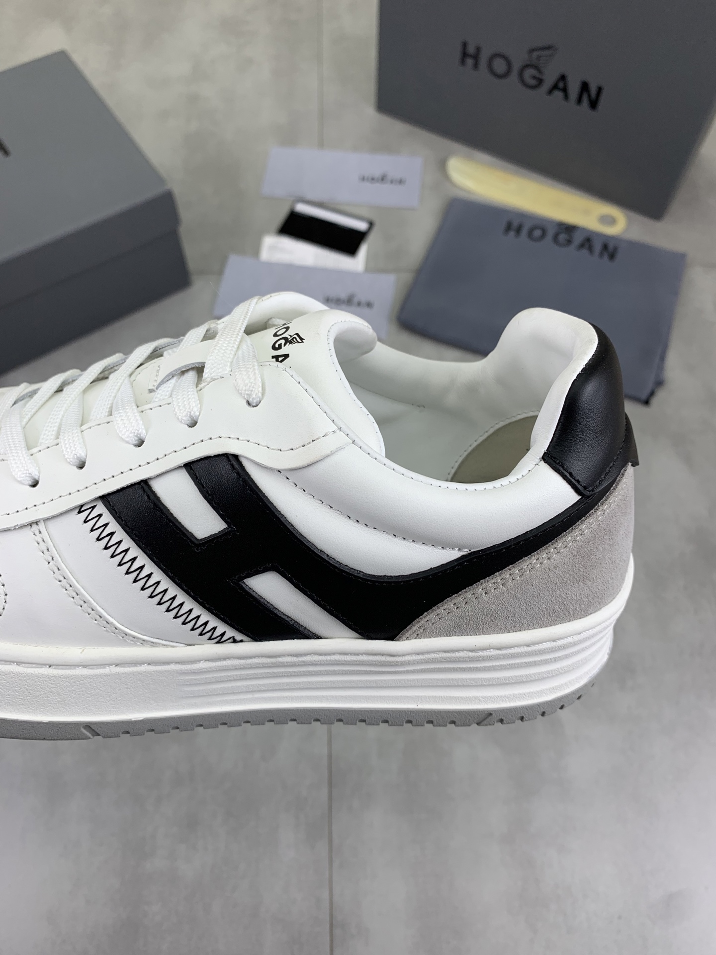Hogan H630 Series Retro Sneakers with Leather, Comfortable EVA Sole, Sizes 39-44 8 i1744215882374 8031 0 6