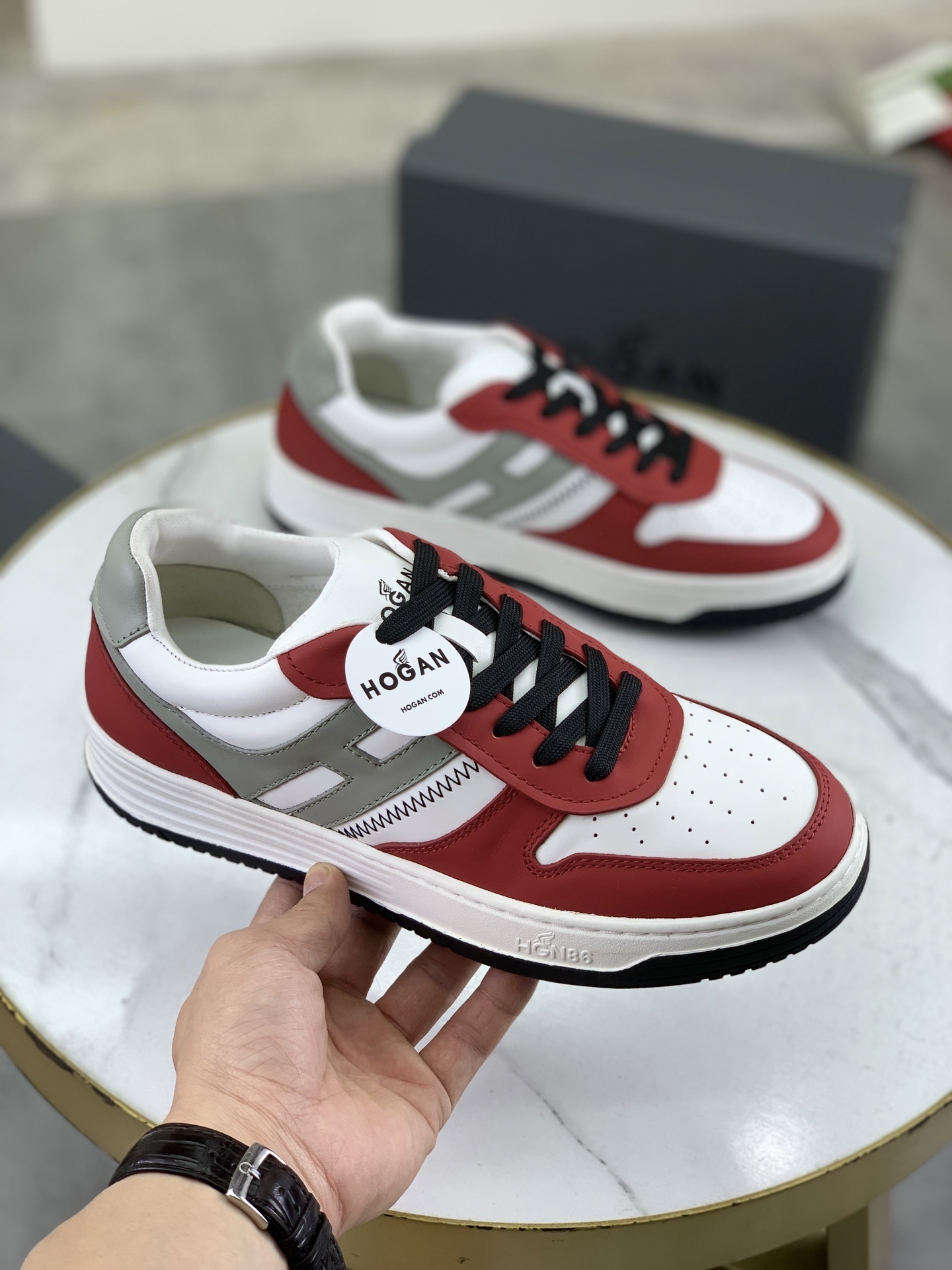 Hogan H630 Series Leather Sneakers Retro Style Lightweight EVA Sole 4 i1744215909537 5288 0 2