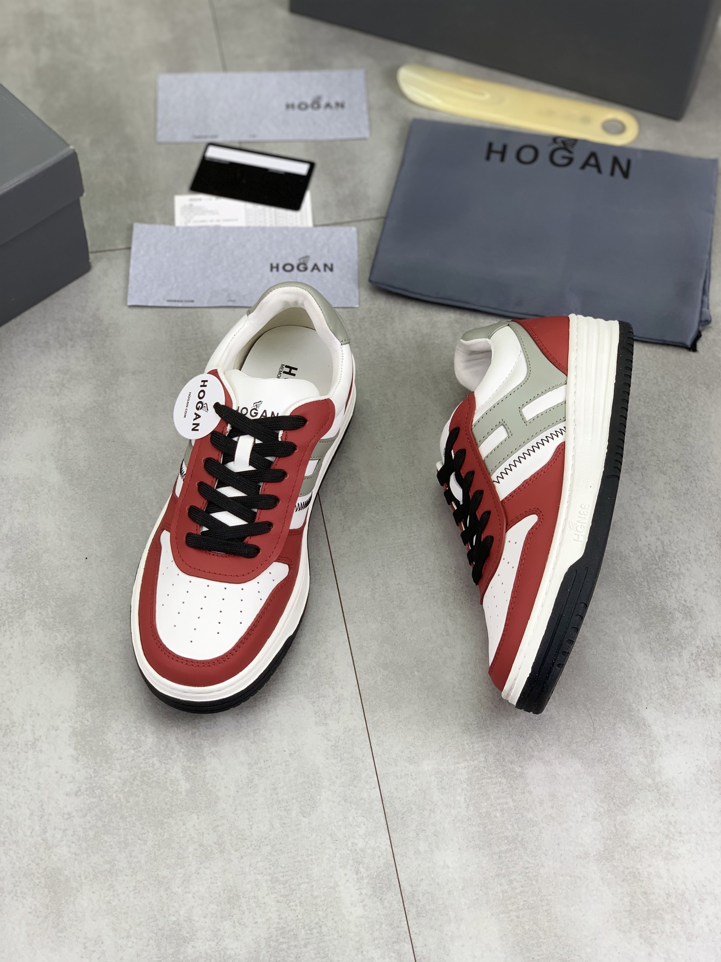 Hogan H630 Series Leather Sneakers Retro Style Lightweight EVA Sole 6 i1744215909760 5850 0 4