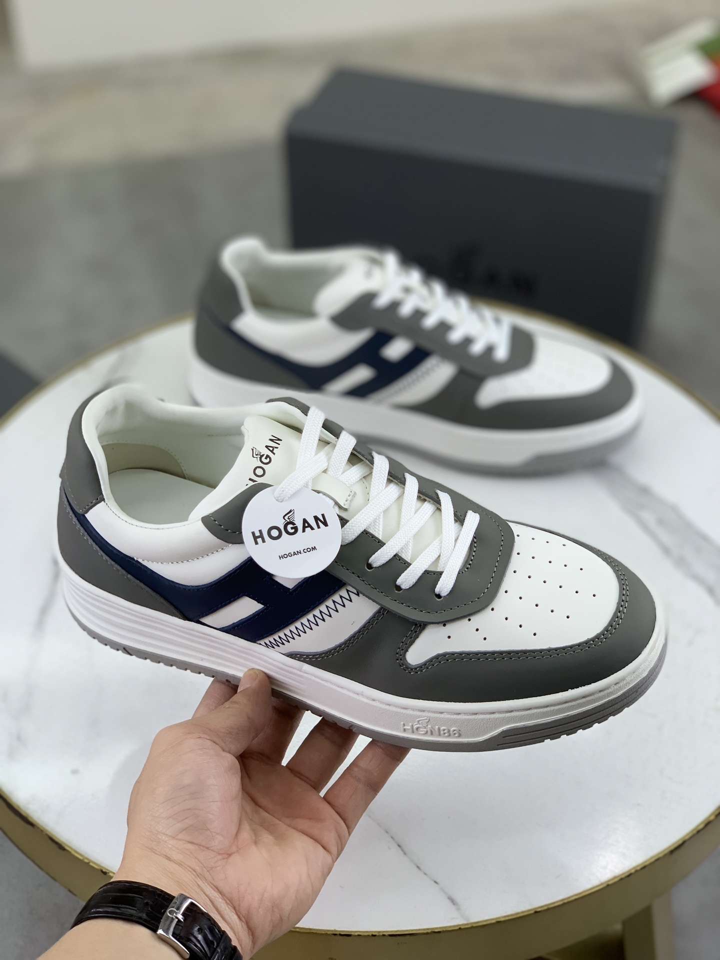 Hogan H630 Series Sneakers, Leather Upper, Retro Style, Available in Sizes 39-44 4 i1744215954627 2273 0 2