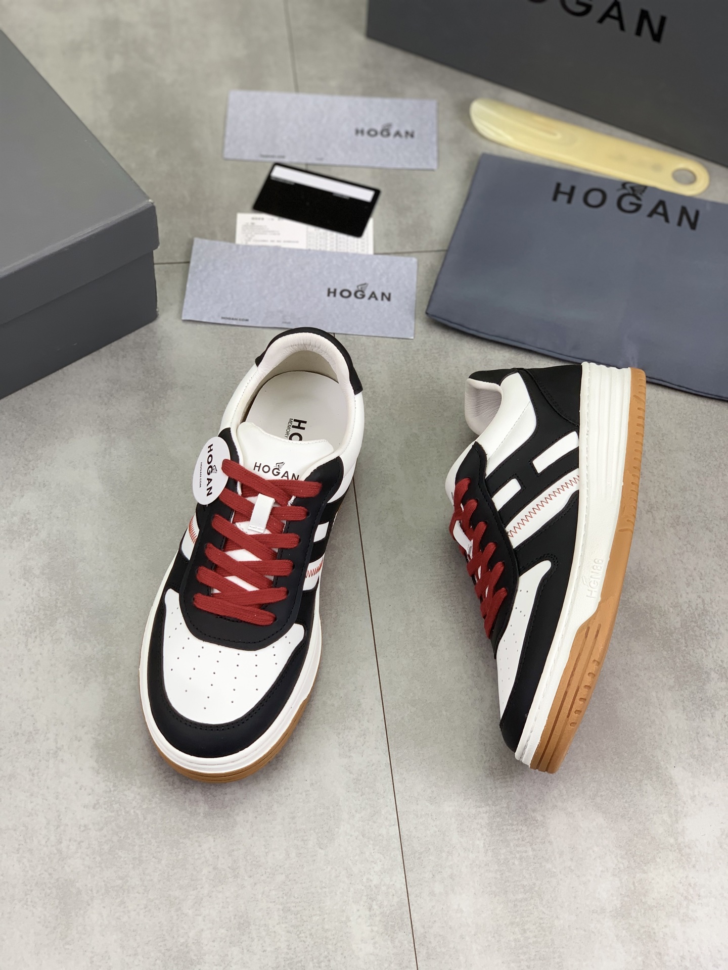 Hogan H630 Series Sneakers - Retro Style, Comfortable EVA Sole, HGN86 Detailing 6 i1744215977359 9502 0 4