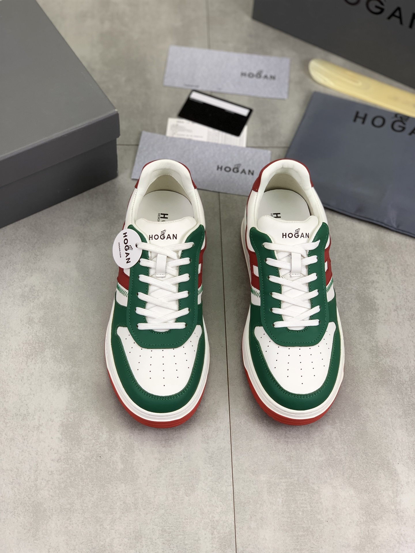Hogan H630 Series Retro Sneakers - Basketball Style with Distinctive HGN86 Logo 3 i1744216003661 5747 0 1