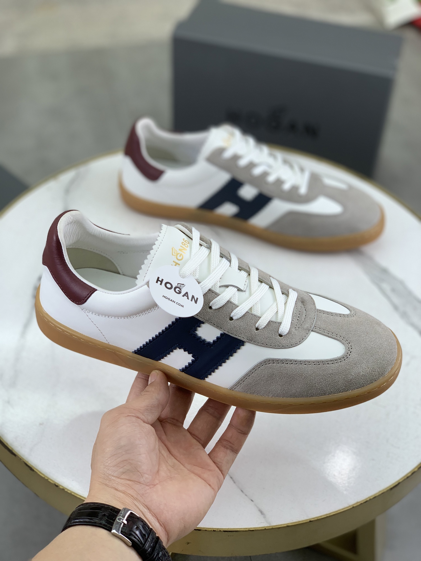 Hogan H630 Series Leather Sneakers Retro Basketball Shoes - Modern Urban Style 4 i1744216113551 5179 0 2