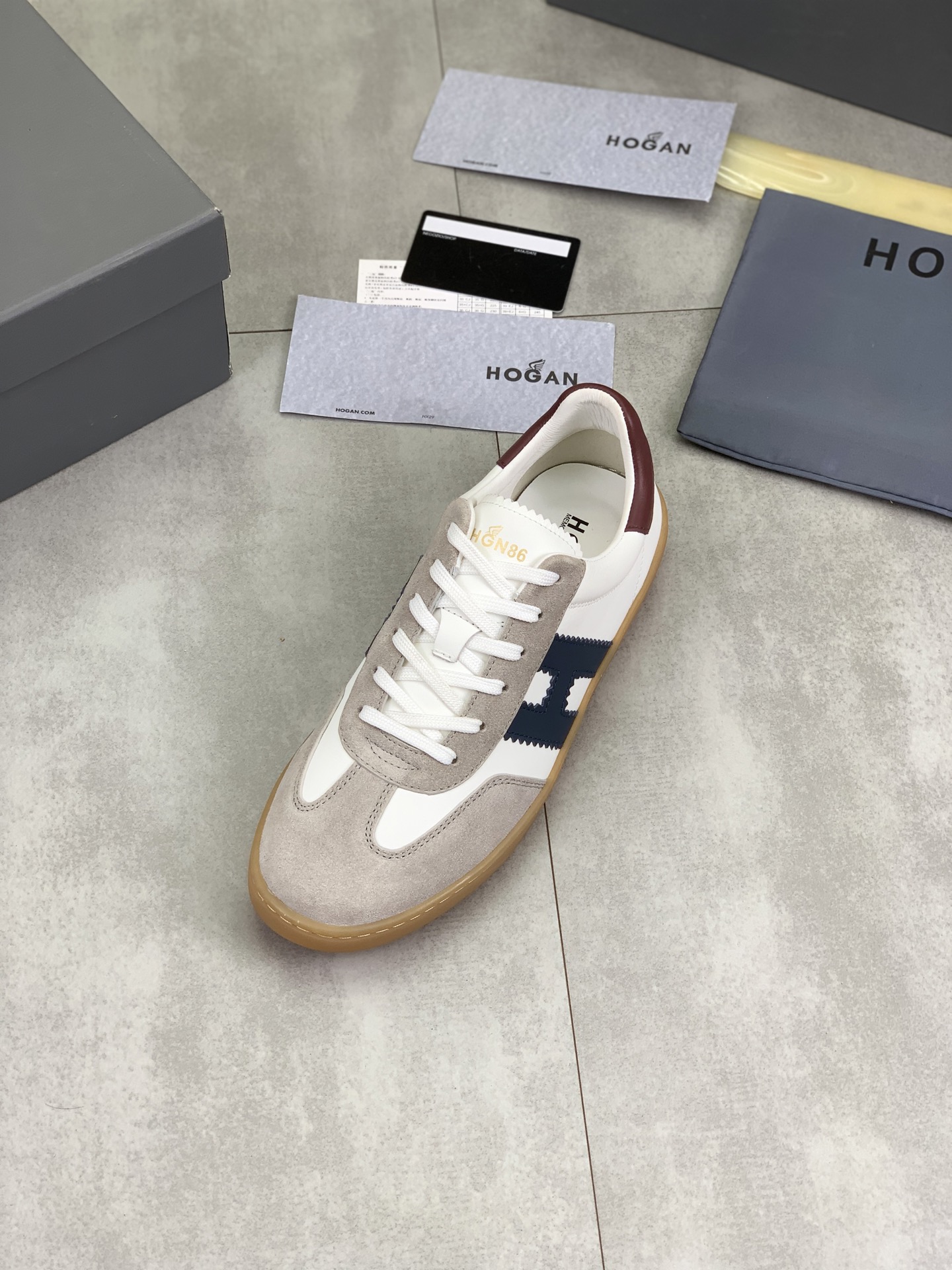 Hogan H630 Series Leather Sneakers Retro Basketball Shoes - Modern Urban Style 5 i1744216116705 6098 0 3