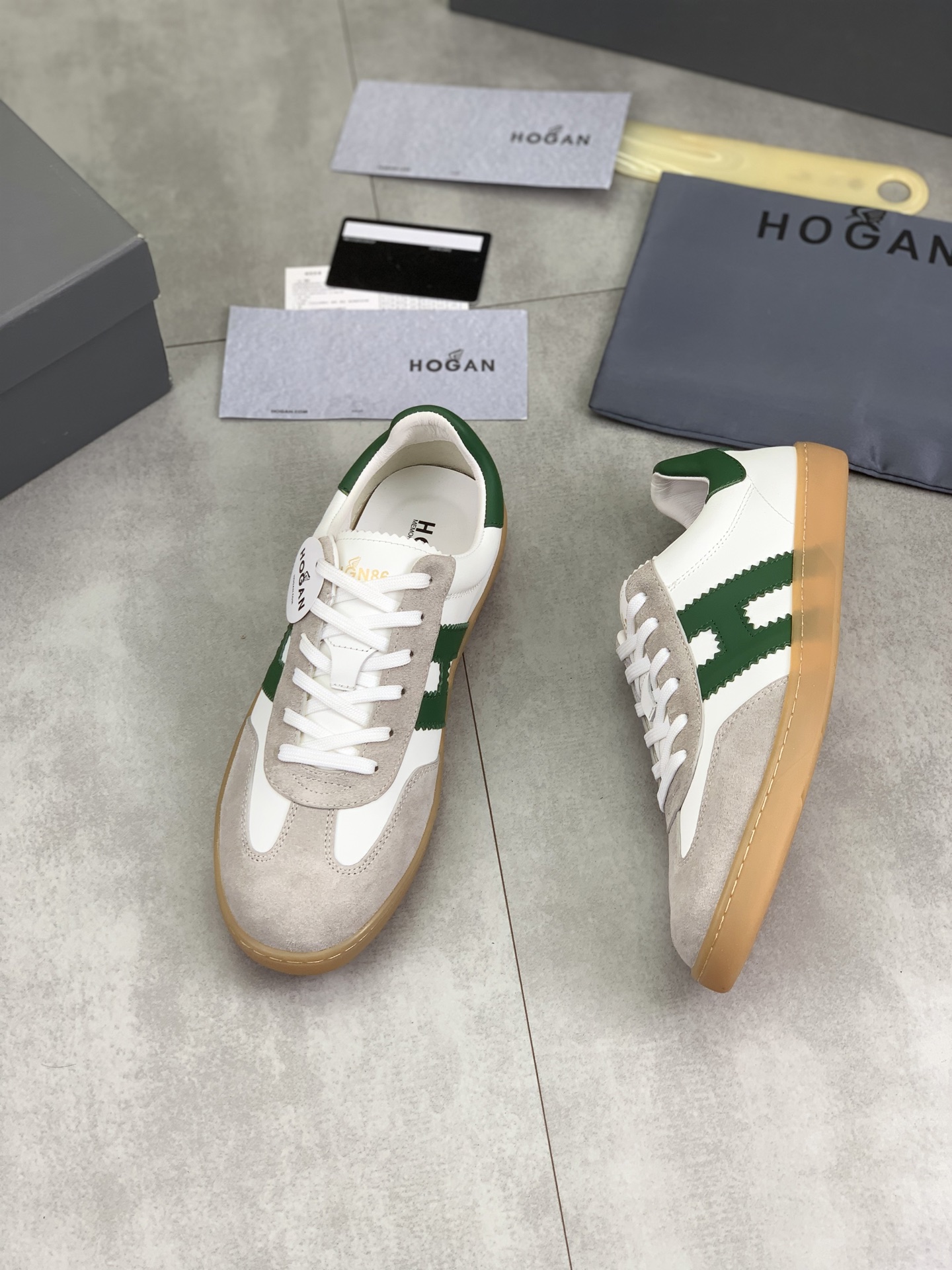 Hogan H630 Series Men's Leather Sneakers - Retro Style & Comfort 6 i1744216199293 295 0 4