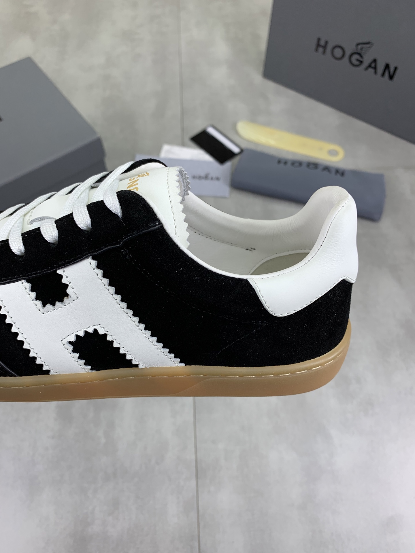 Hogan H630 Black Leather Sneakers with H Design Retro Fashion Urban Style 8 i1744216285709 8032 0 6