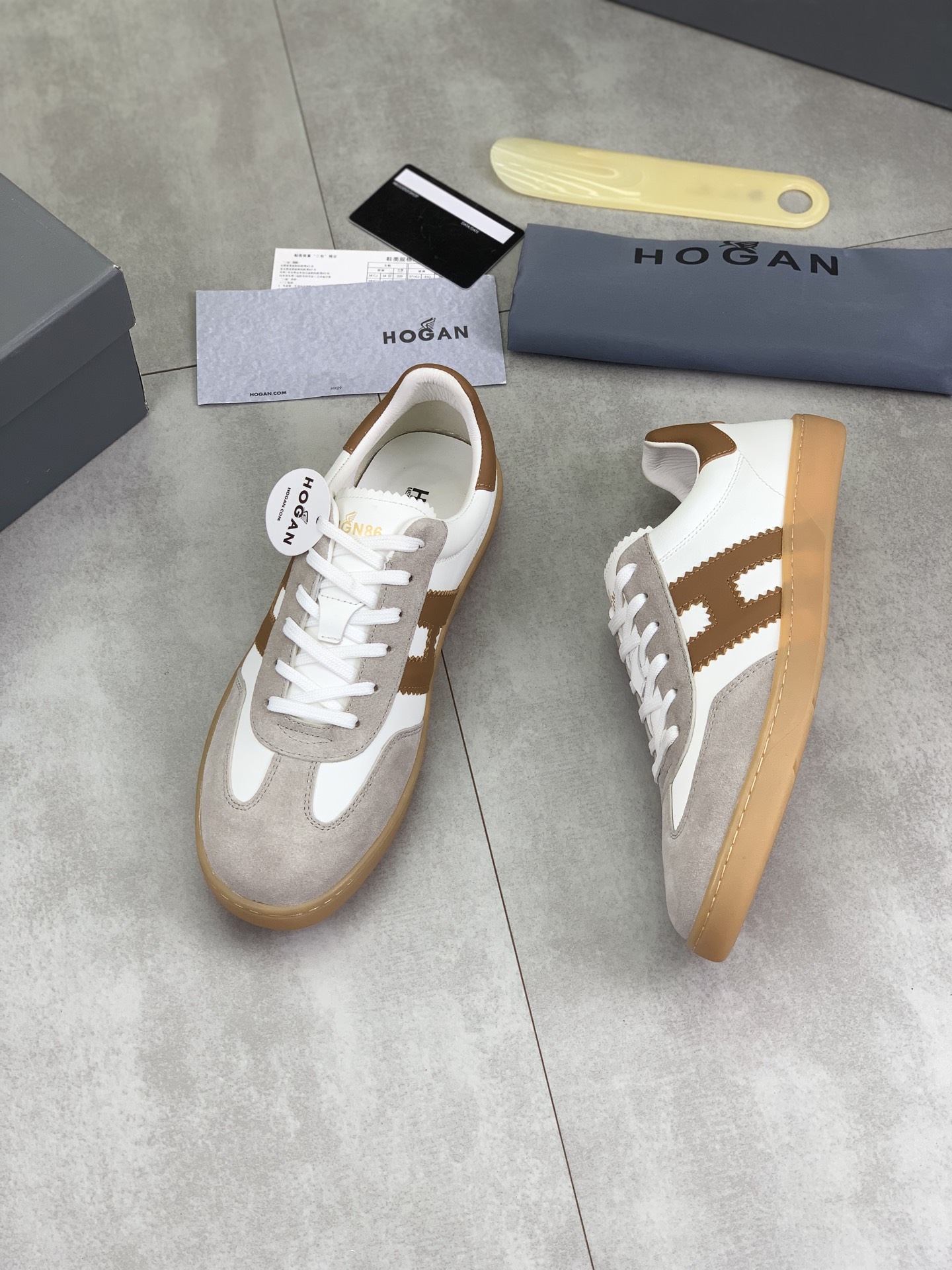 Hogan H630 Series Men's Leather Sneakers Retro Style with HGN86 Logo 6 i1744216306153 126 0 4