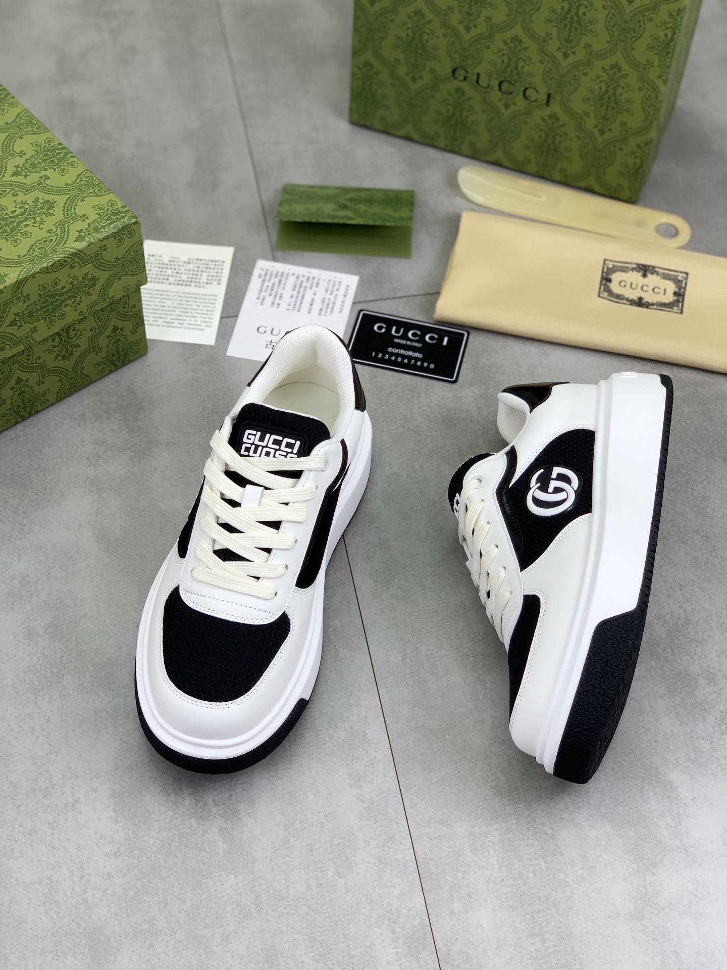 Gucci Men's Ace Leather Sneaker with GG Logo - Black and White, Size 39-44 6 i1746379112142 8719 0 4