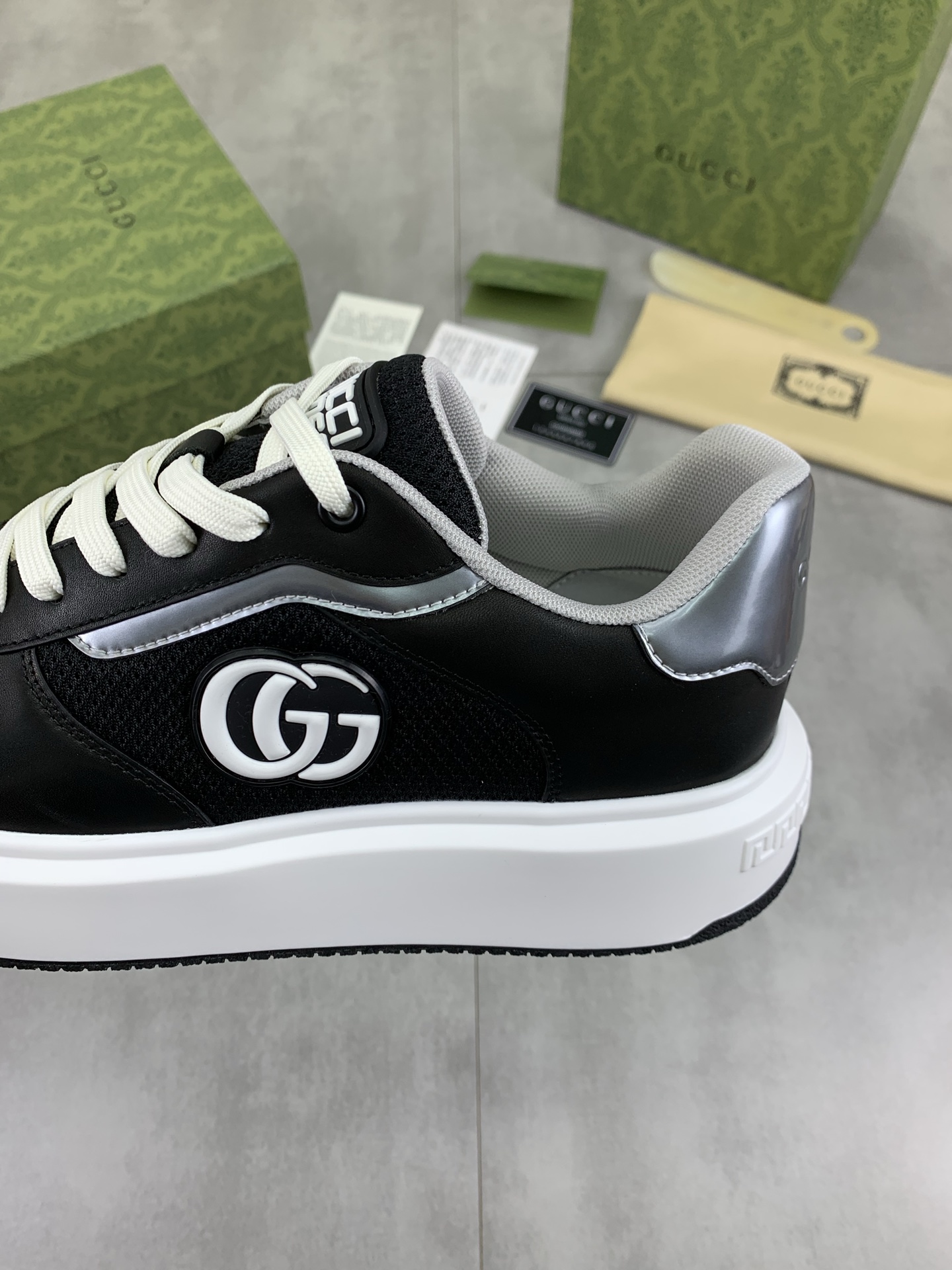 Gucci Leather Sneakers with Interlocking G - Italian Craftsmanship 8 i1746379198344 173 0 6
