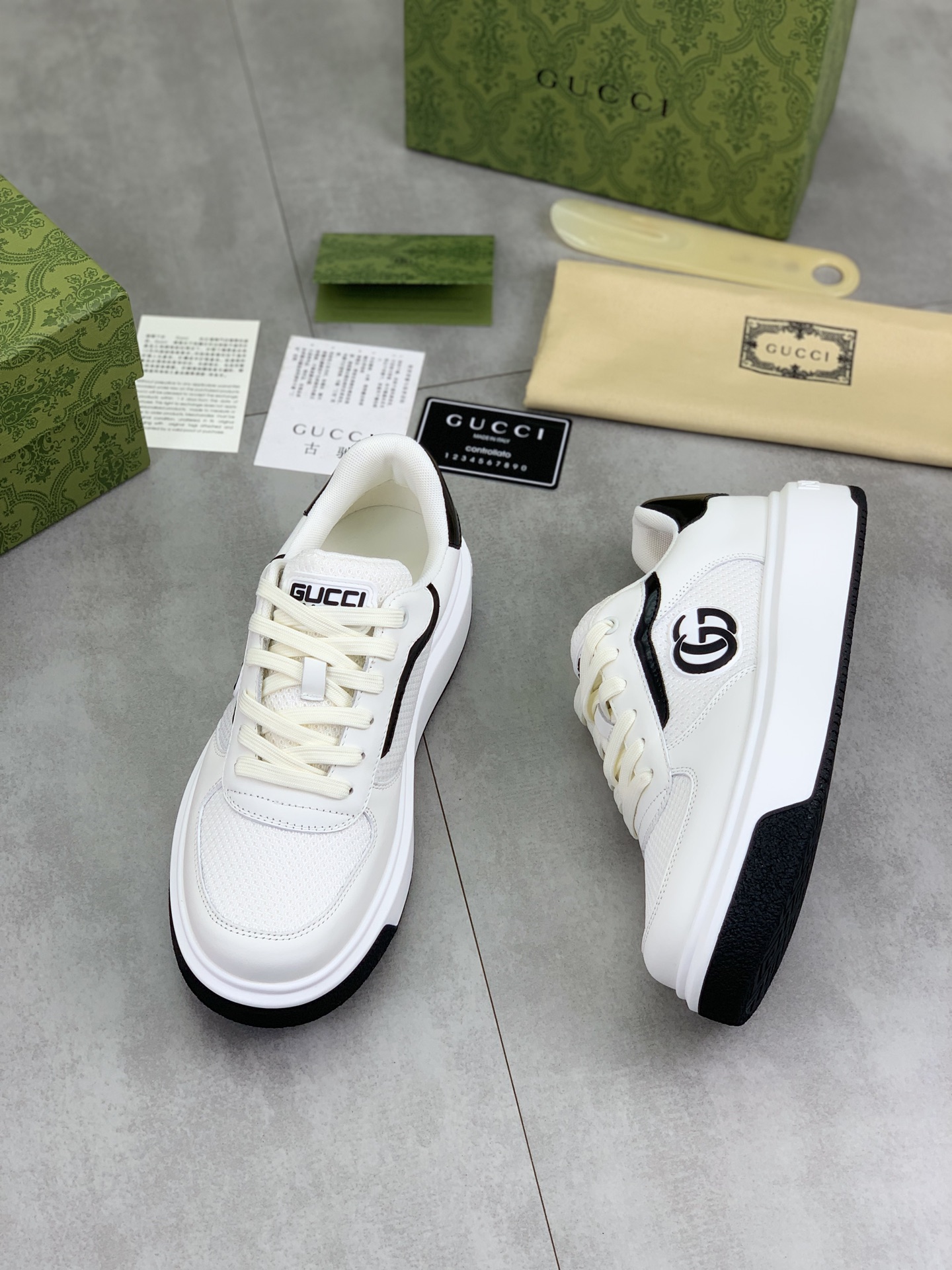 Gucci Men's Ace Leather Sneaker, White Leather with Gucci Logo 6 i1746379234729 787 0 4