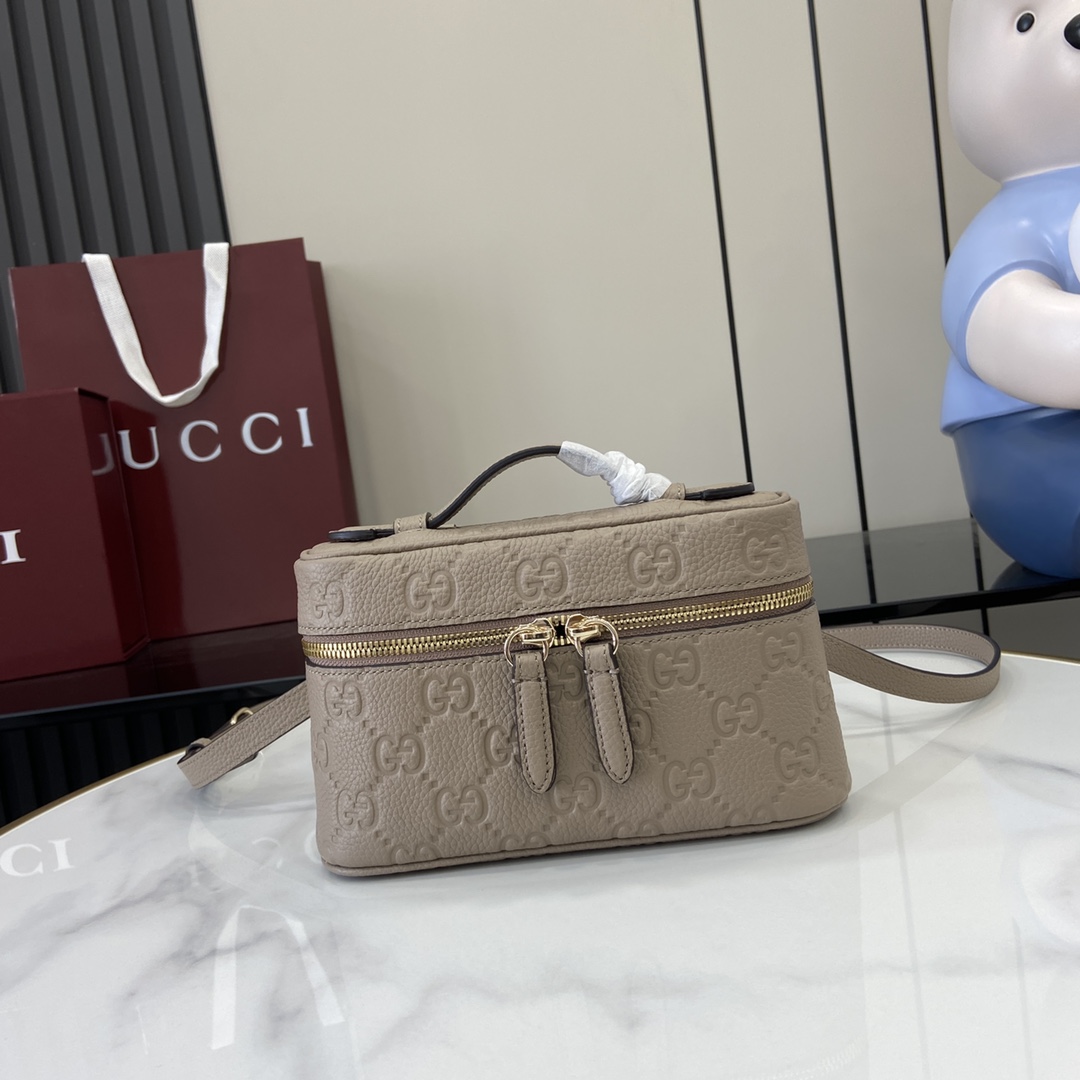 Gucci Product _daIqfCfQOT32J_Ak4sMHlt4YyEcfj20d8Q5Sq6A