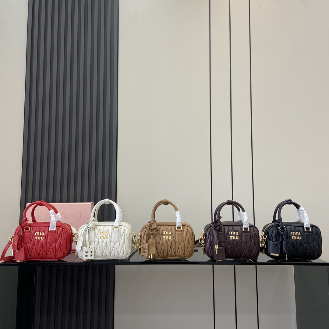 Miu Miu Product _ddbqffXJ2av1GWF6aNTlsZZJCS2R4q8oWDZJ_sg