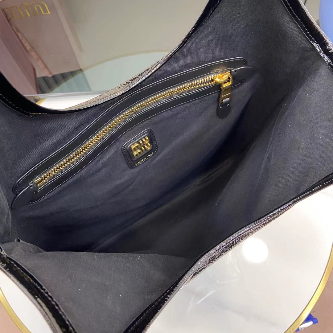 IVY Naplak Leather Tote Bag - Classic Style, Black Oil Wax Finish, 35x40cm 9 i1744915813 5289 7