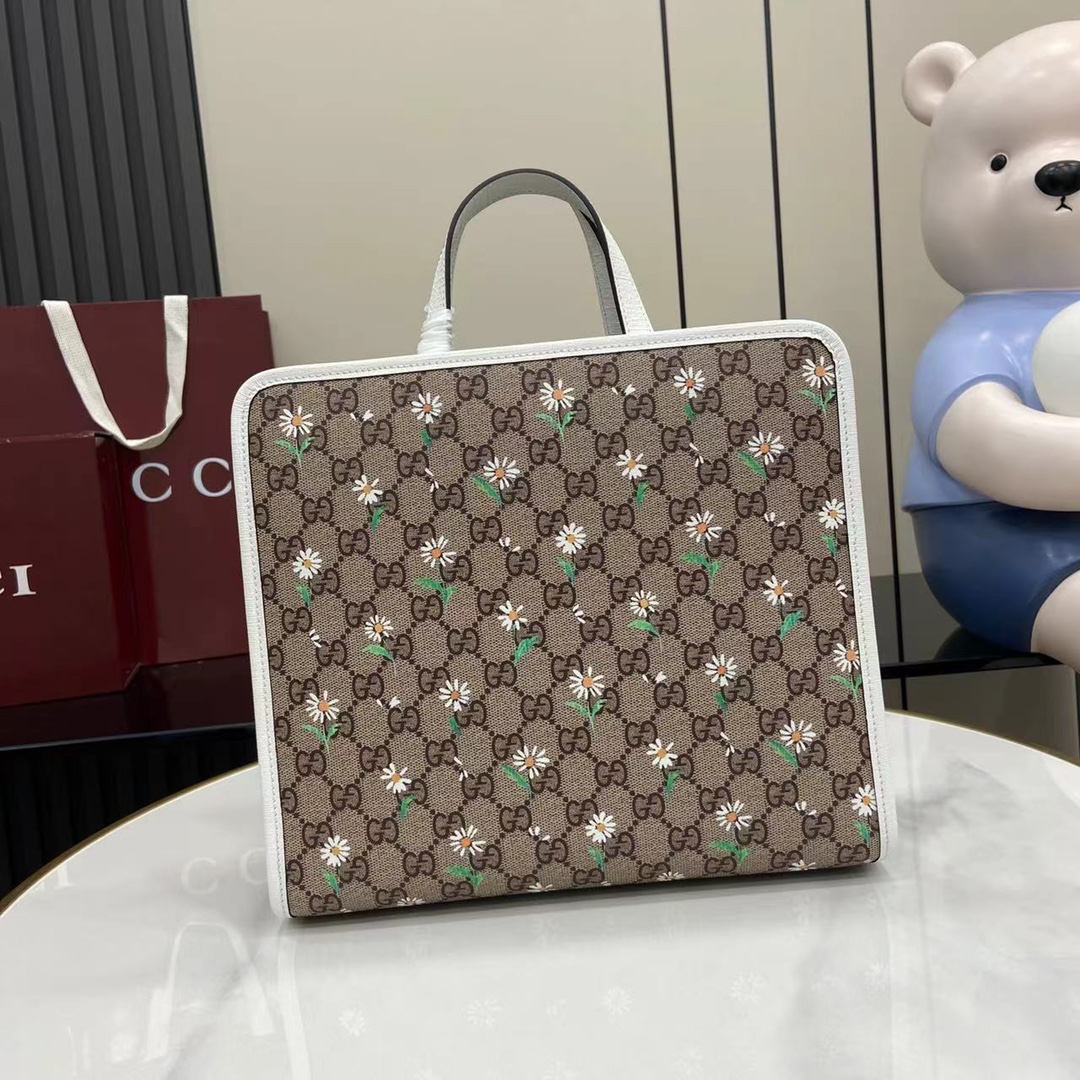 Gucci Supreme Floral Print Tote Bag - Stylish & Durable, Perfect for Everyday Use 4 i1745159347 8333 4