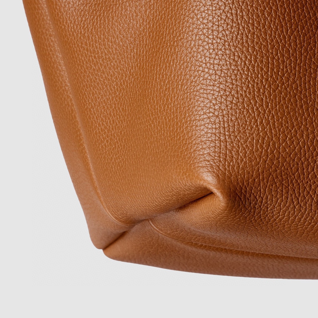 Gucci Totissima Reversible Tote Bag in Brown Grained Leather and Beige Canvas 7 i1745163805 958 7