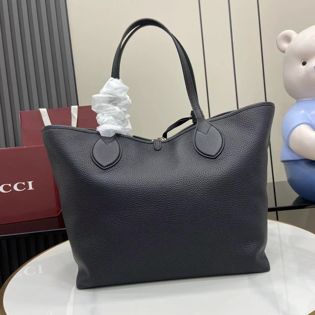 Gucci 新品一款包袋 两种风格 Totissima系列托特包演绎双面美学 一面粒面皮革