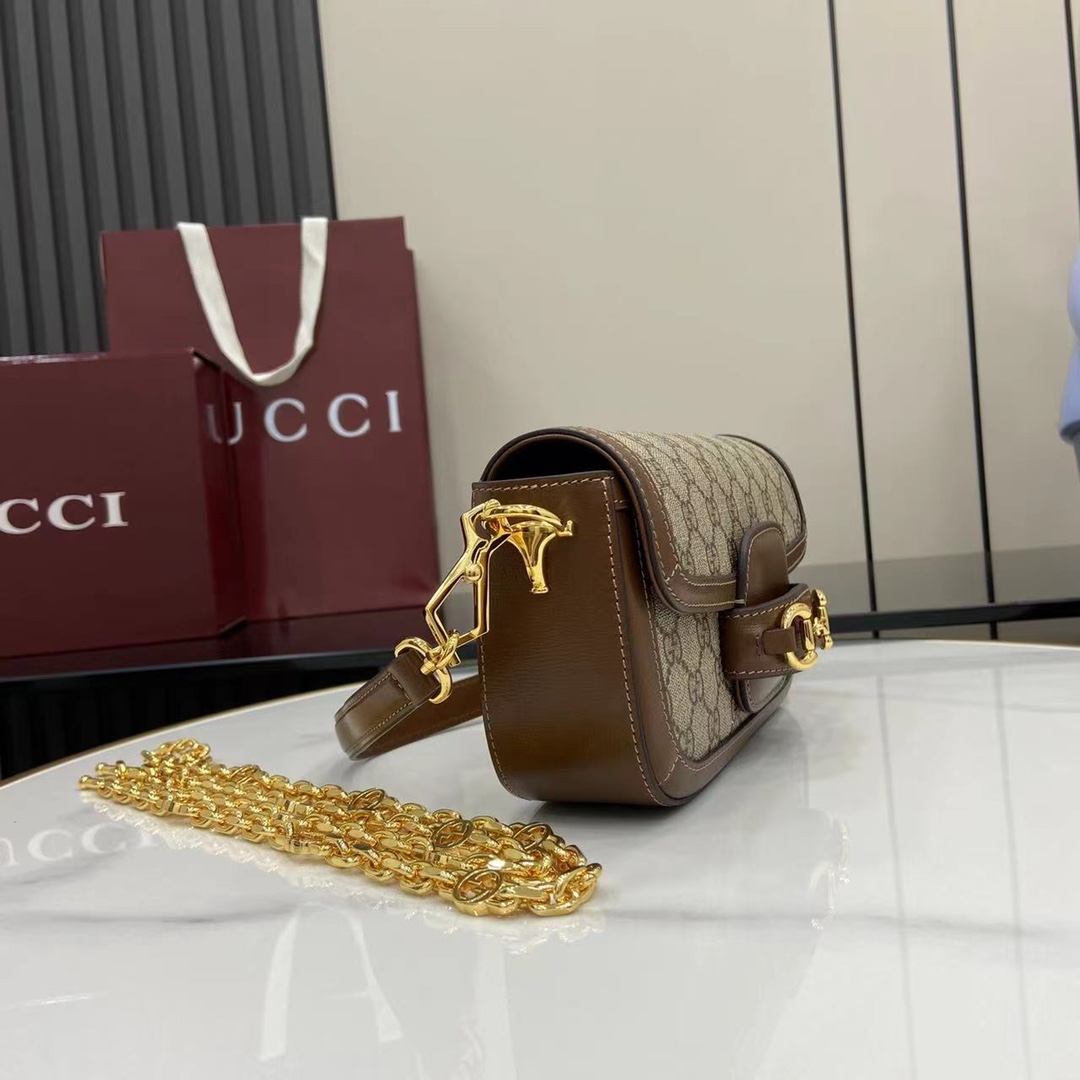 Сумка Gucci с цепочкой и замком