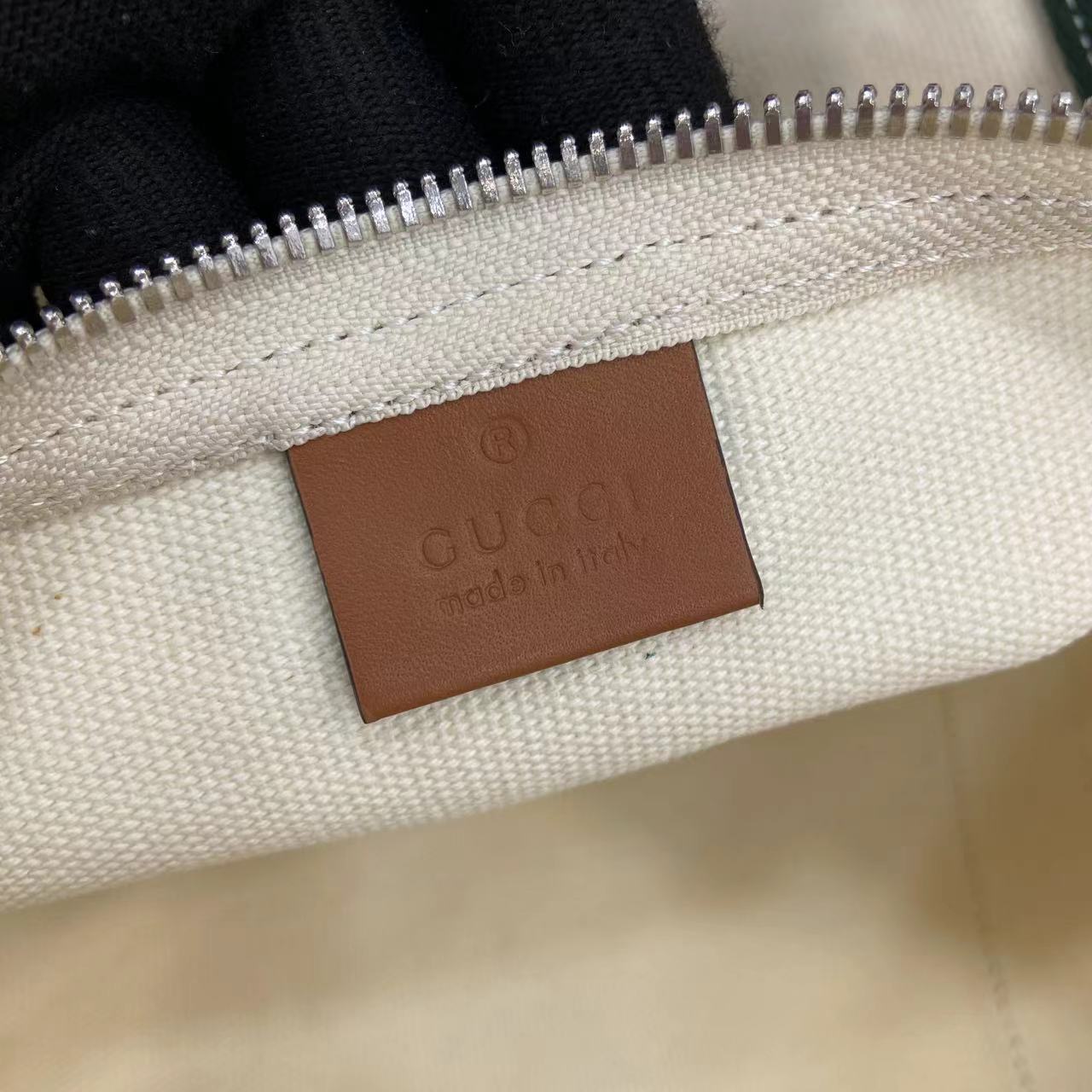 Gucci 新品以自由、活力与社群为主题 2025春夏系列焕新呈献多款旅行单品和男士包袋
