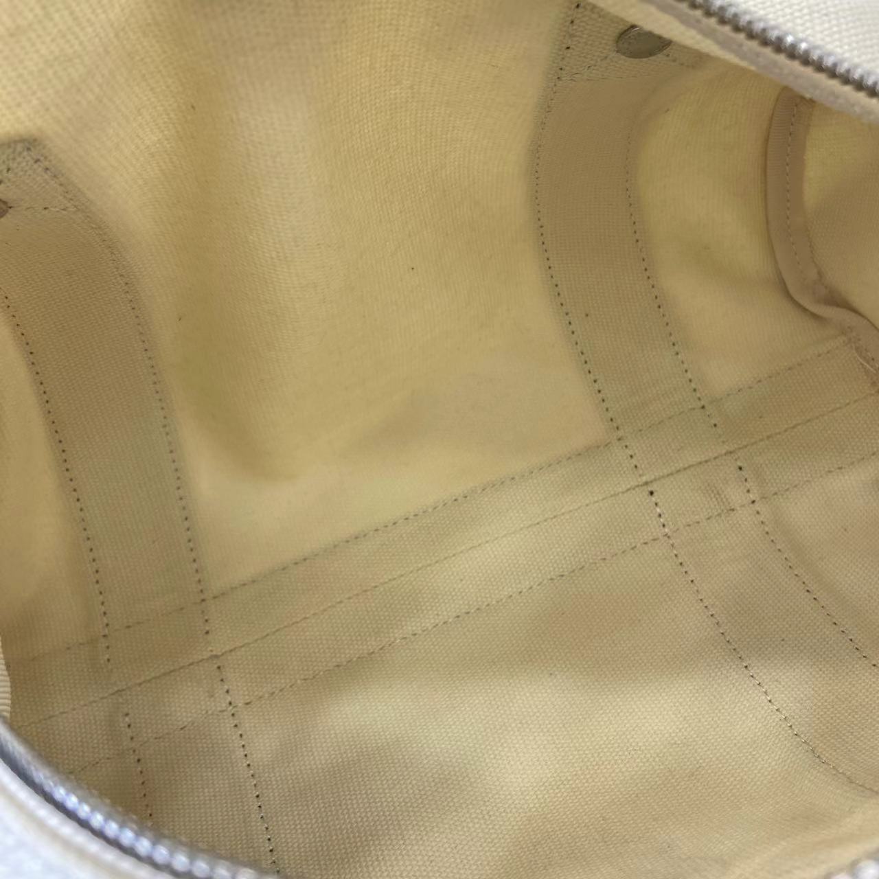 Gucci 新品以自由、活力与社群为主题 2025春夏系列焕新呈献多款旅行单品和男士包袋