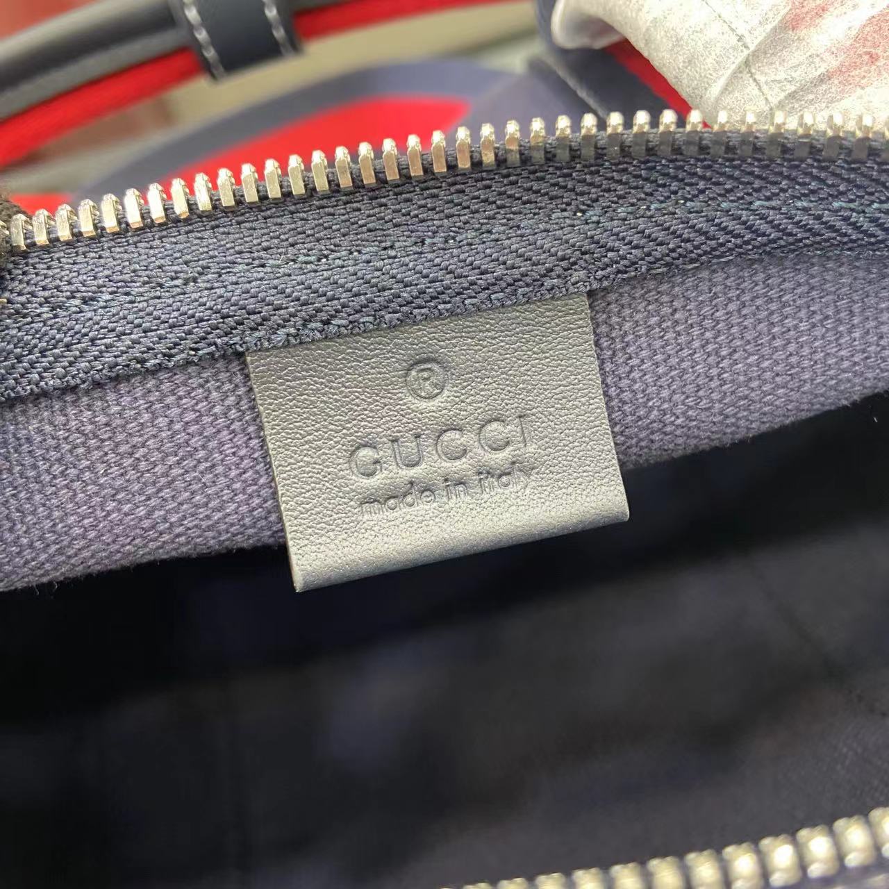 Supreme 新品以自由、活力与社群为主题 2025春夏系列焕新呈献多款旅行单品和男士包袋