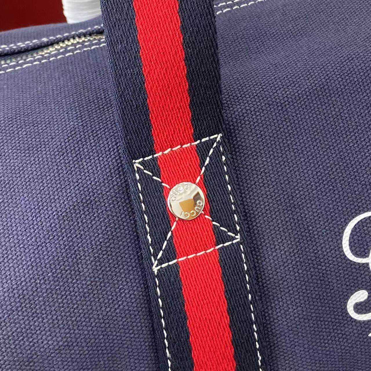 Gucci 新品以自由、活力与社群为主题 2025春夏系列焕新呈献多款旅行单品和男士包袋