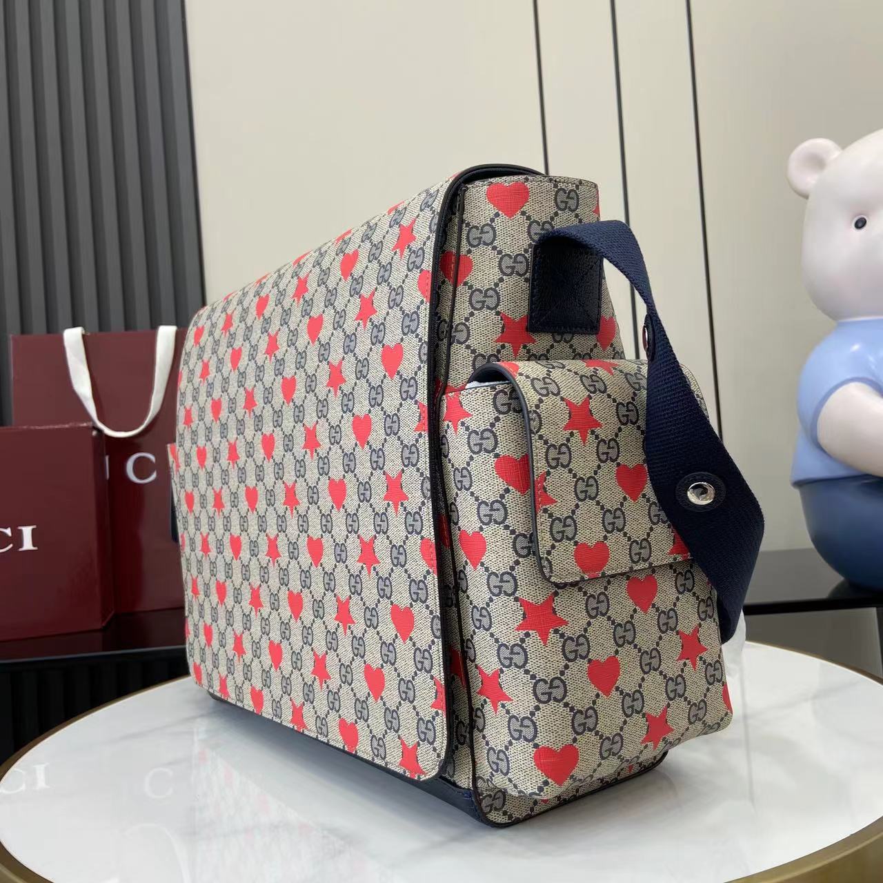 Supreme 新品The children‘s Cruise 2025系列呈现了一系列深受喜爱的主题