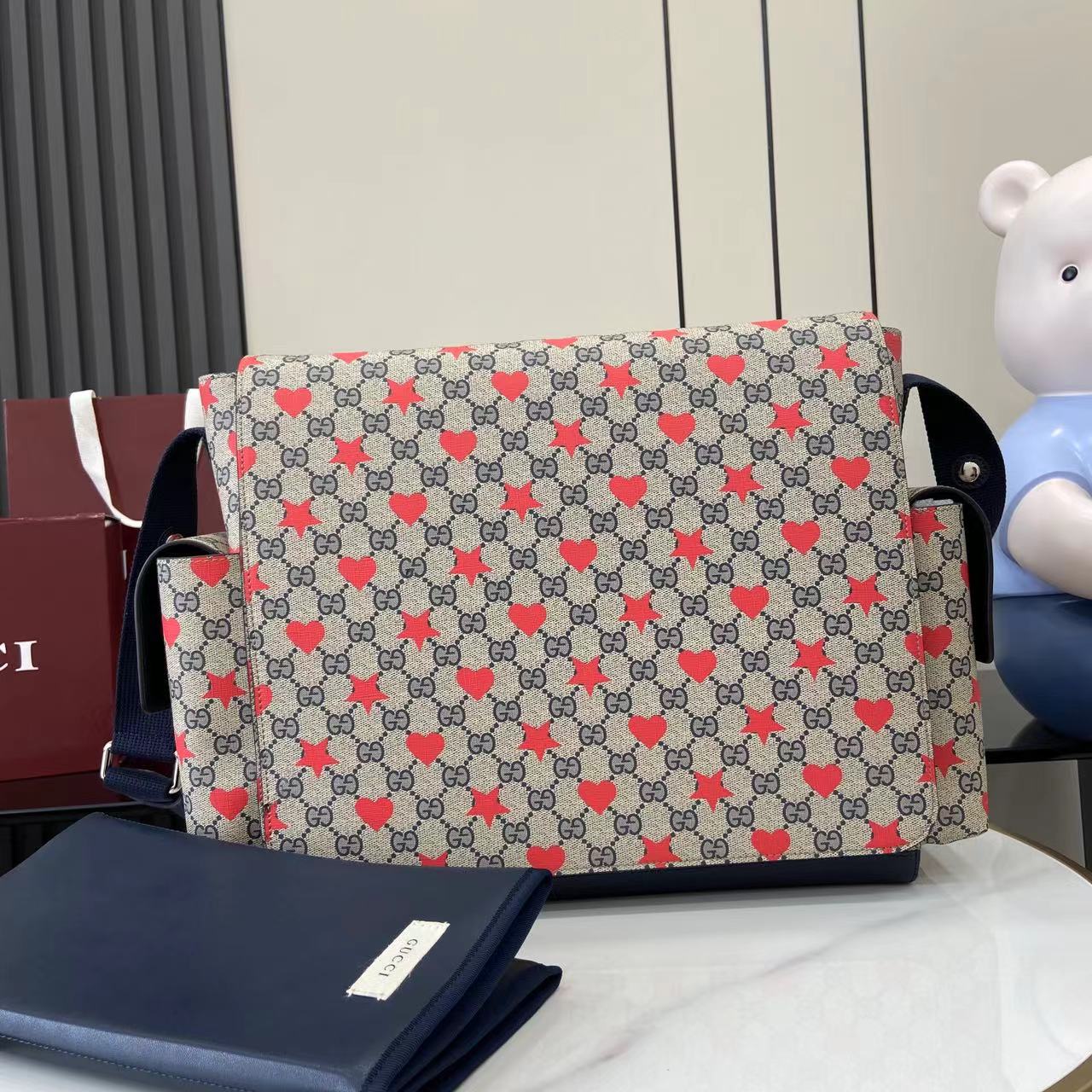 Supreme 新品The children‘s Cruise 2025系列呈现了一系列深受喜爱的主题