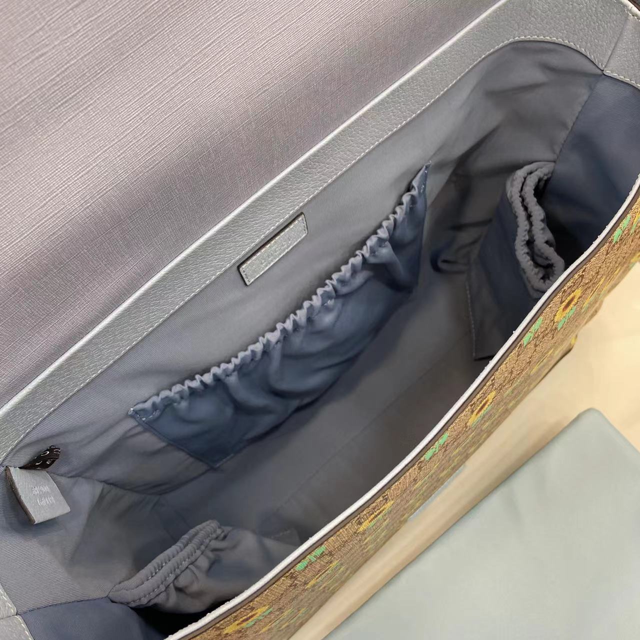 Supreme 新品The children‘s Cruise 2025系列呈现了一系列深受喜爱的主题